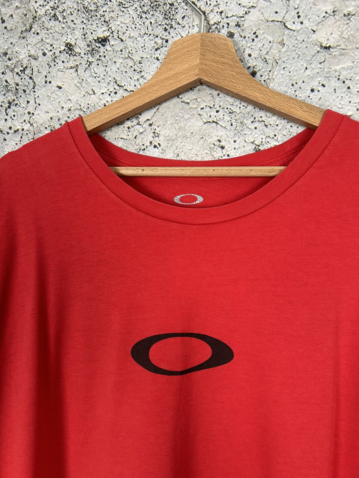 Oakley Vintage Oakley Center Logo Graphic Tee Gorpcore Streetwear Size US XXL / EU 58 / 5 - 3 Thumbnail