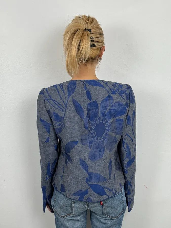 Armani Collezioni SS2011 Armani Collezioni Grey & Blue Floral Blazer Jacket Size M / US 6-8 / IT 42-44 - 3 Thumbnail