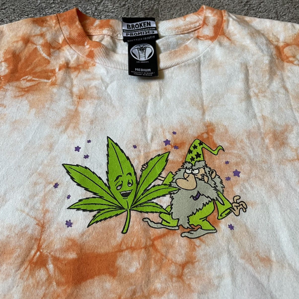 Vintage Vintage Y2K Sun Faded Graphic Tee Weed Leaf Skate Punk M Size US M / EU 48-50 / 2 - 2 Thumbnail