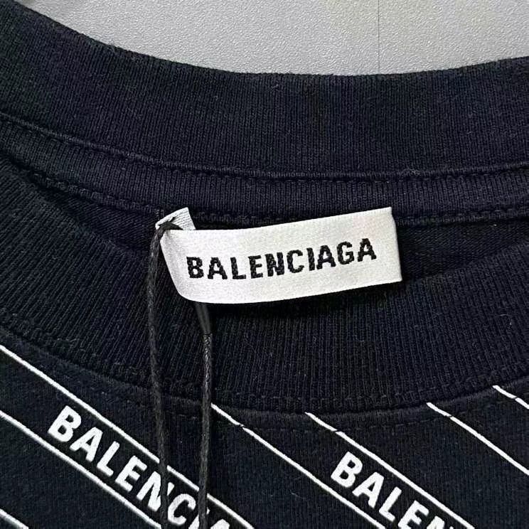 Balenciaga Balenciaga Bullet screen full of logo short sleeves Size US M / EU 48-50 / 2 - 4 Thumbnail