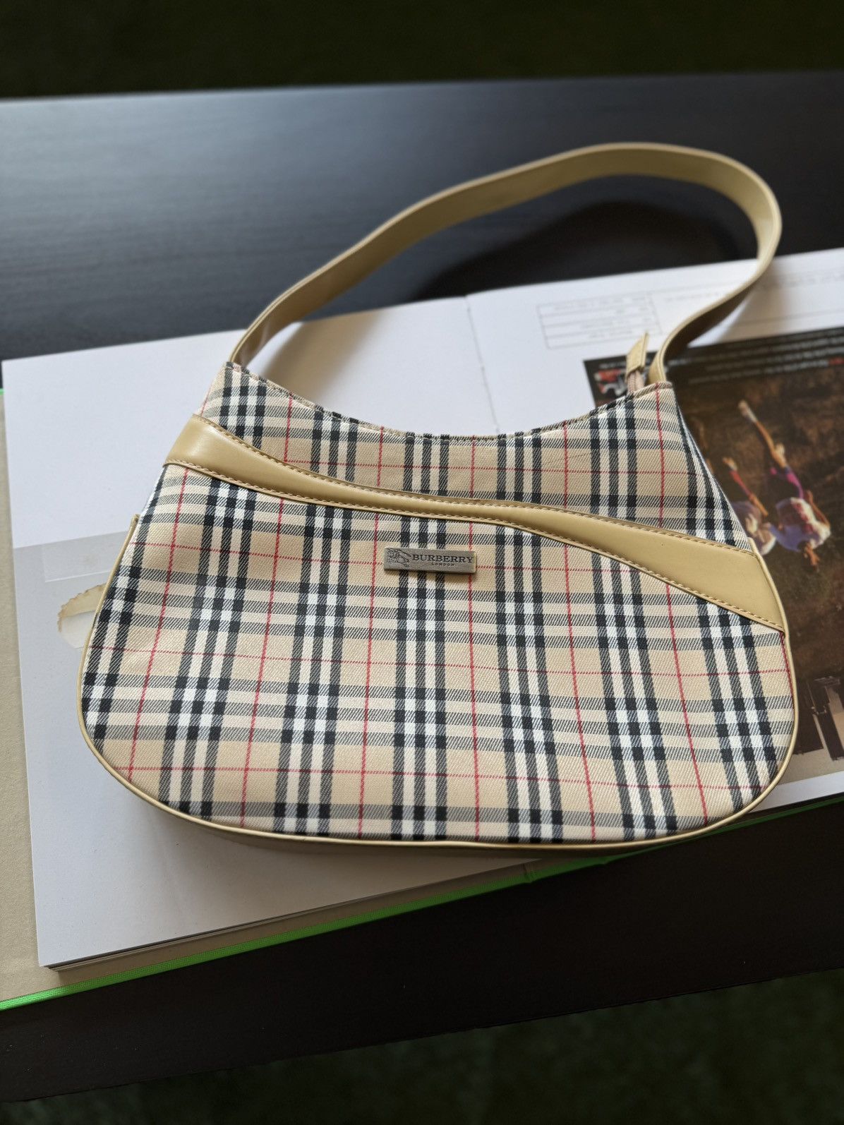 Burberry Burberry Vintage Shoulder Bag Women’s Size ONE SIZE - 1 Thumbnail