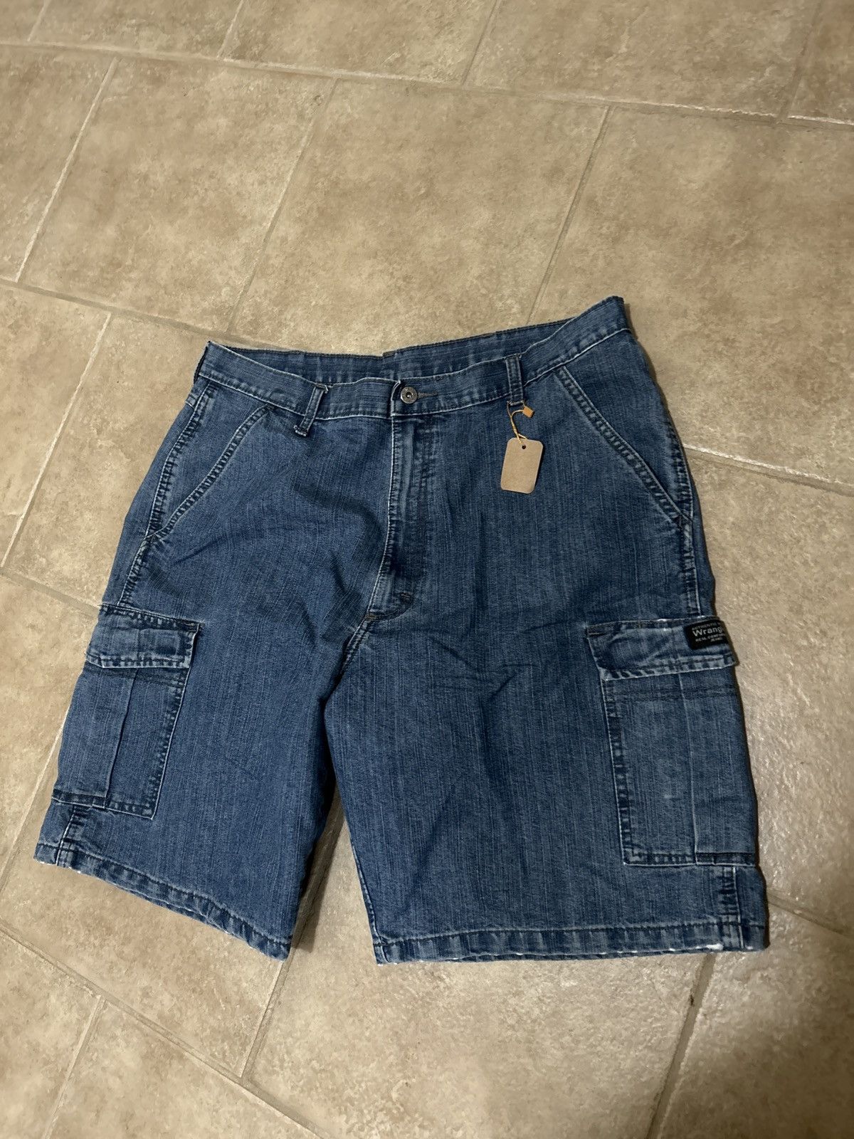 Vintage × Wrangler 2000s Wrangler denim cargo shorts Size US 38 / EU 54 - 2 Thumbnail