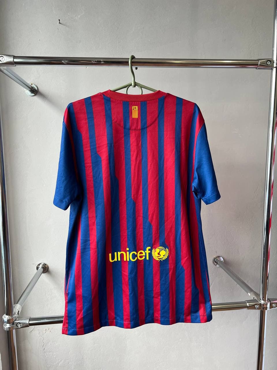 Nike 2011/12 BARCELONA FC HOME SOCCER JERSEY SHIRT NIKE SIZE M Size US M / EU 48-50 / 2 - 13 Thumbnail