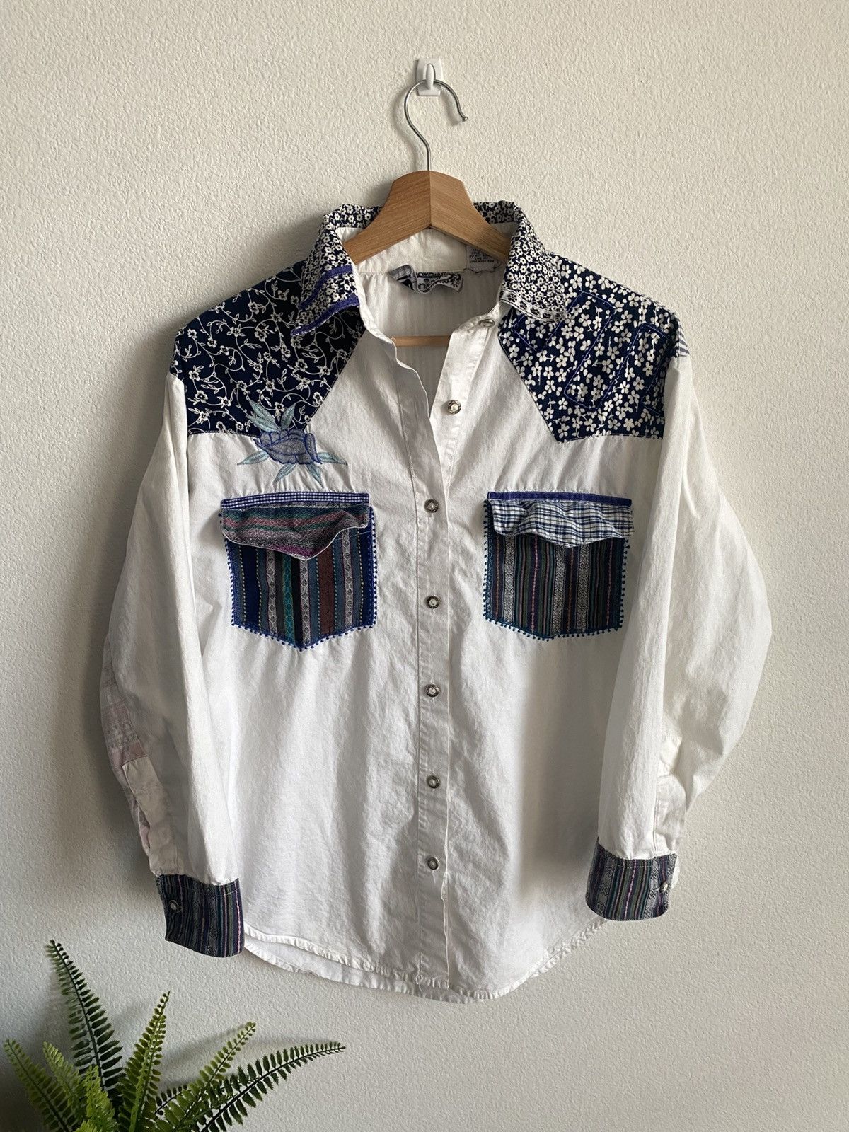 Vintage Vintage 90s Patchwork Button Up Shirt Size US S / EU 44-46 / 1 - 1 Thumbnail