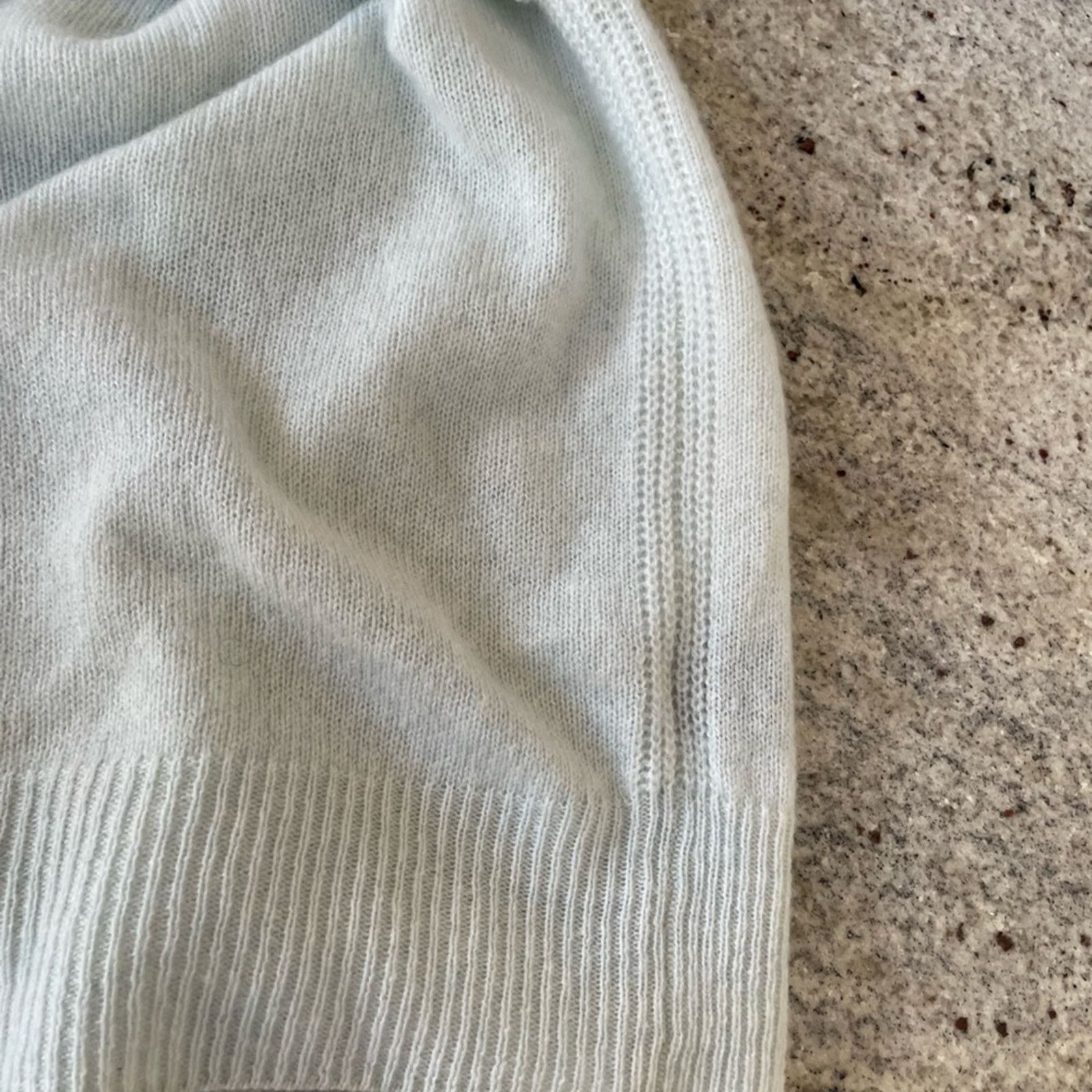 360Cashmere V-neck Cashmere Sweater in Light Green from 360 Cashmere Size XS / US 0-2 / IT 36-38 - 4 Thumbnail
