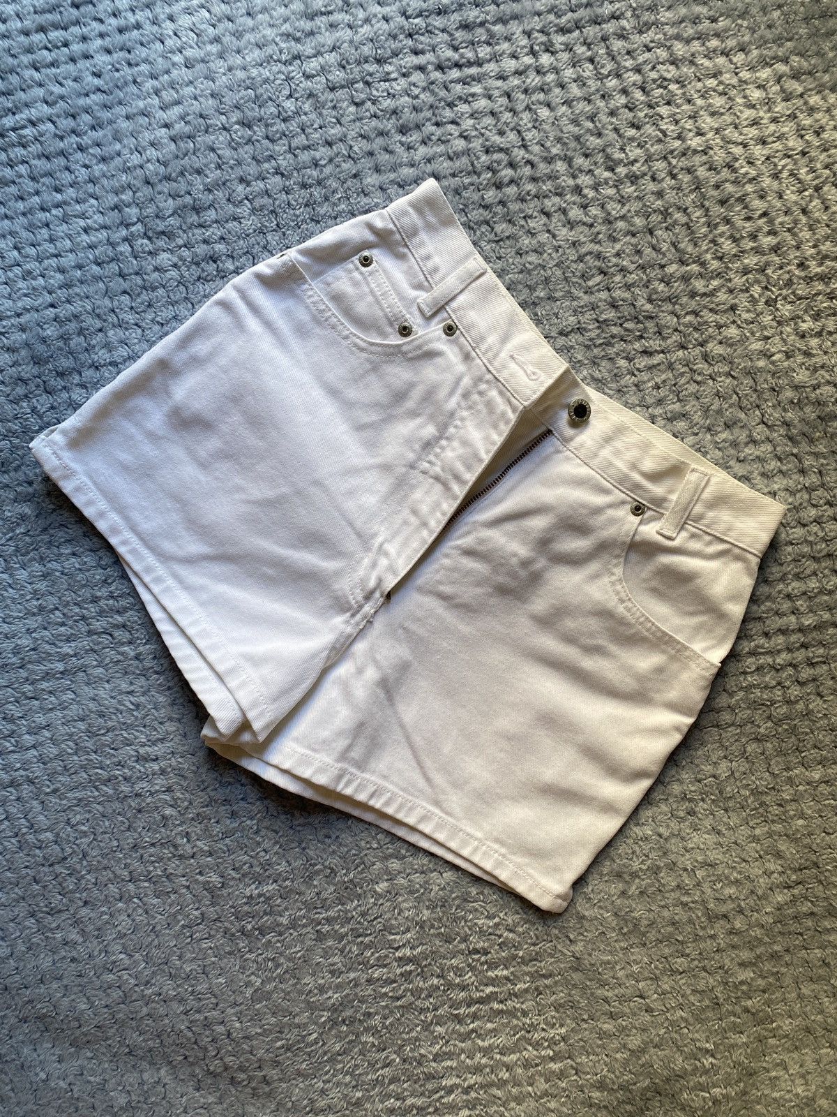 Arizona Jean Co. Arizona High-Rise White Denim Shorts Size 25" / US 0 / IT 36 - 1 Thumbnail