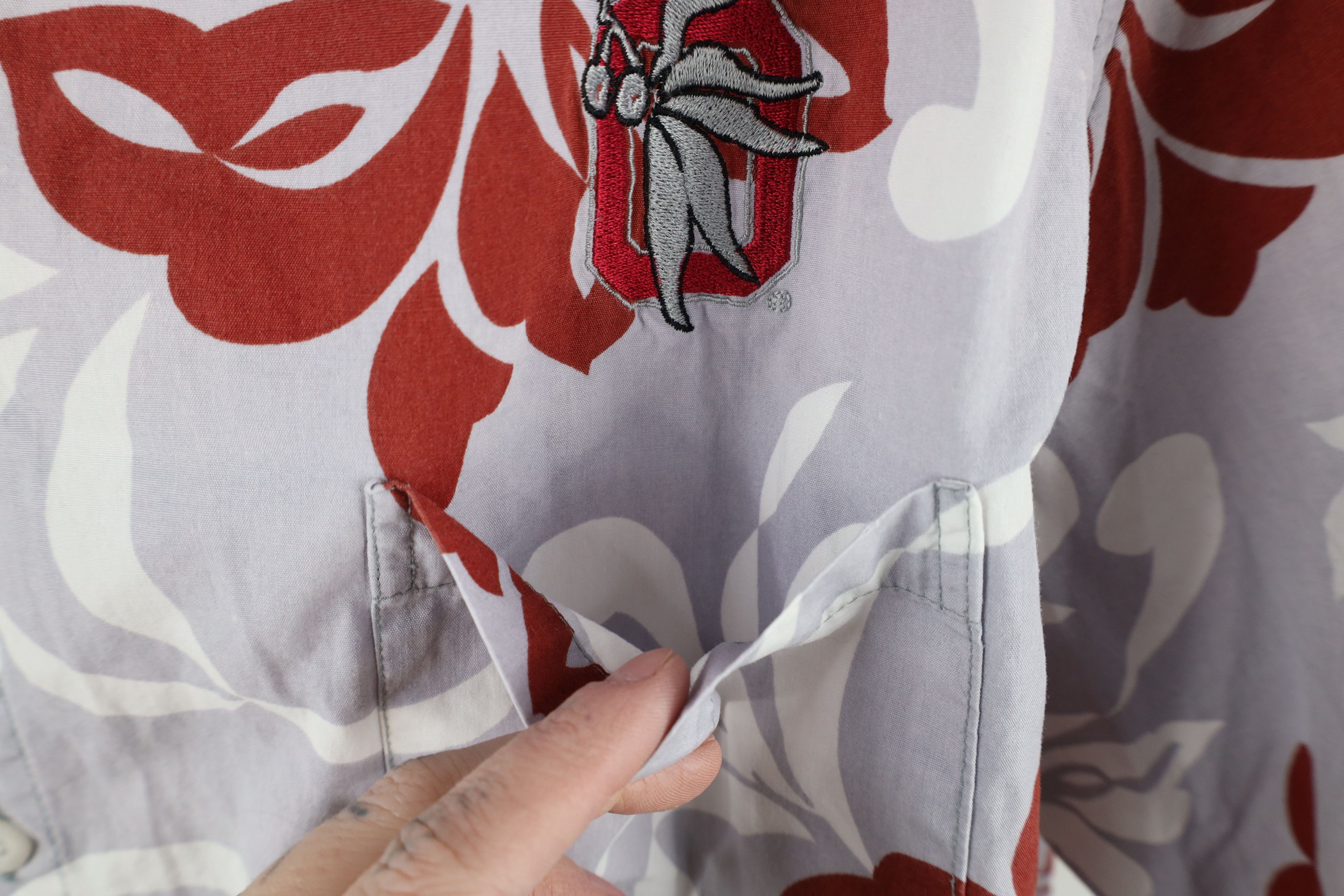 Vintage Vintage 90s Ohio State University Hawaiian Button Shirt Size US XXL / EU 58 / 5 - 6 Thumbnail