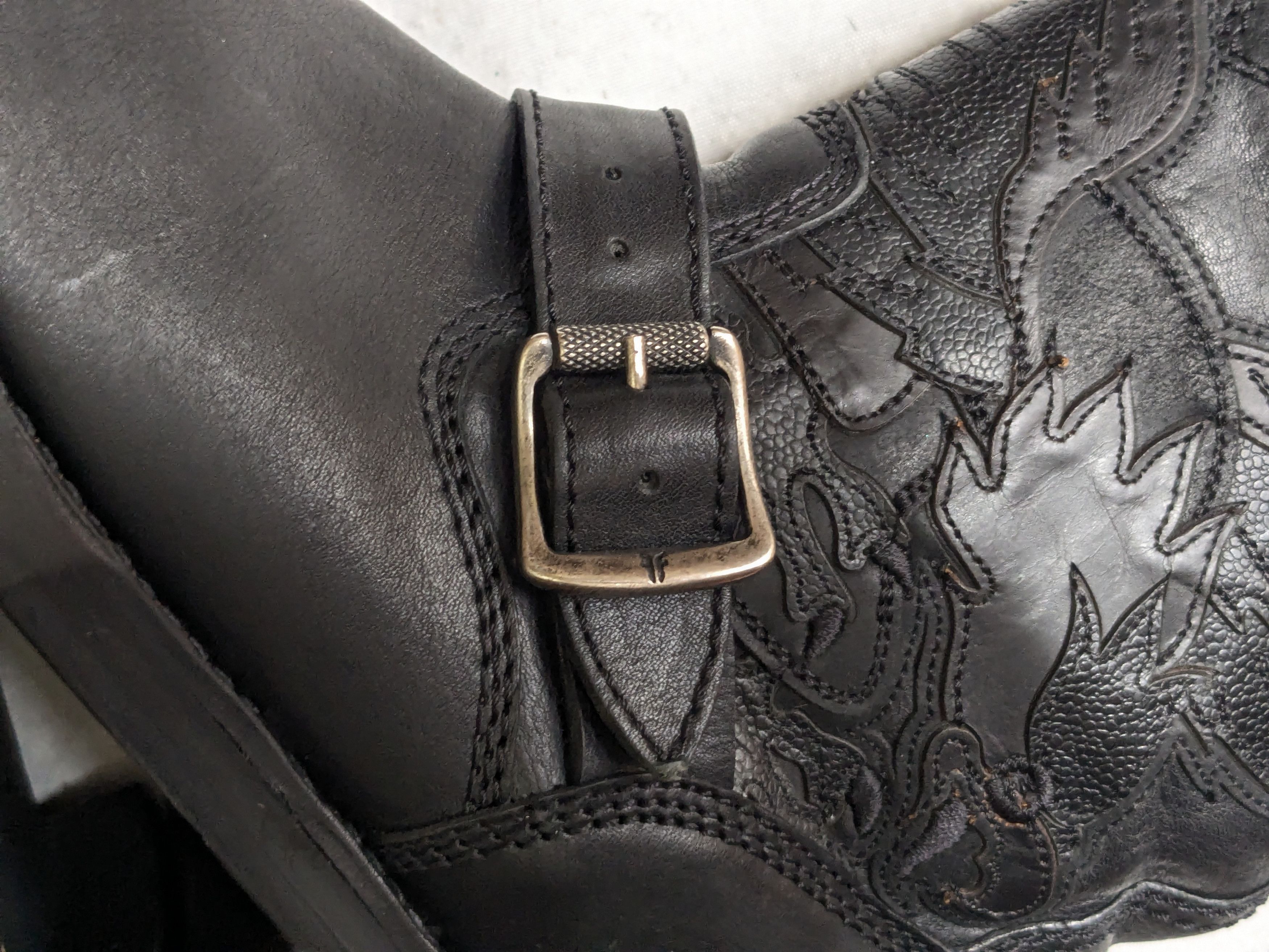 Frye Frye Engineer Boots Black Leather 8 D Buckle Size US 8 / EU 41 - 14 Thumbnail