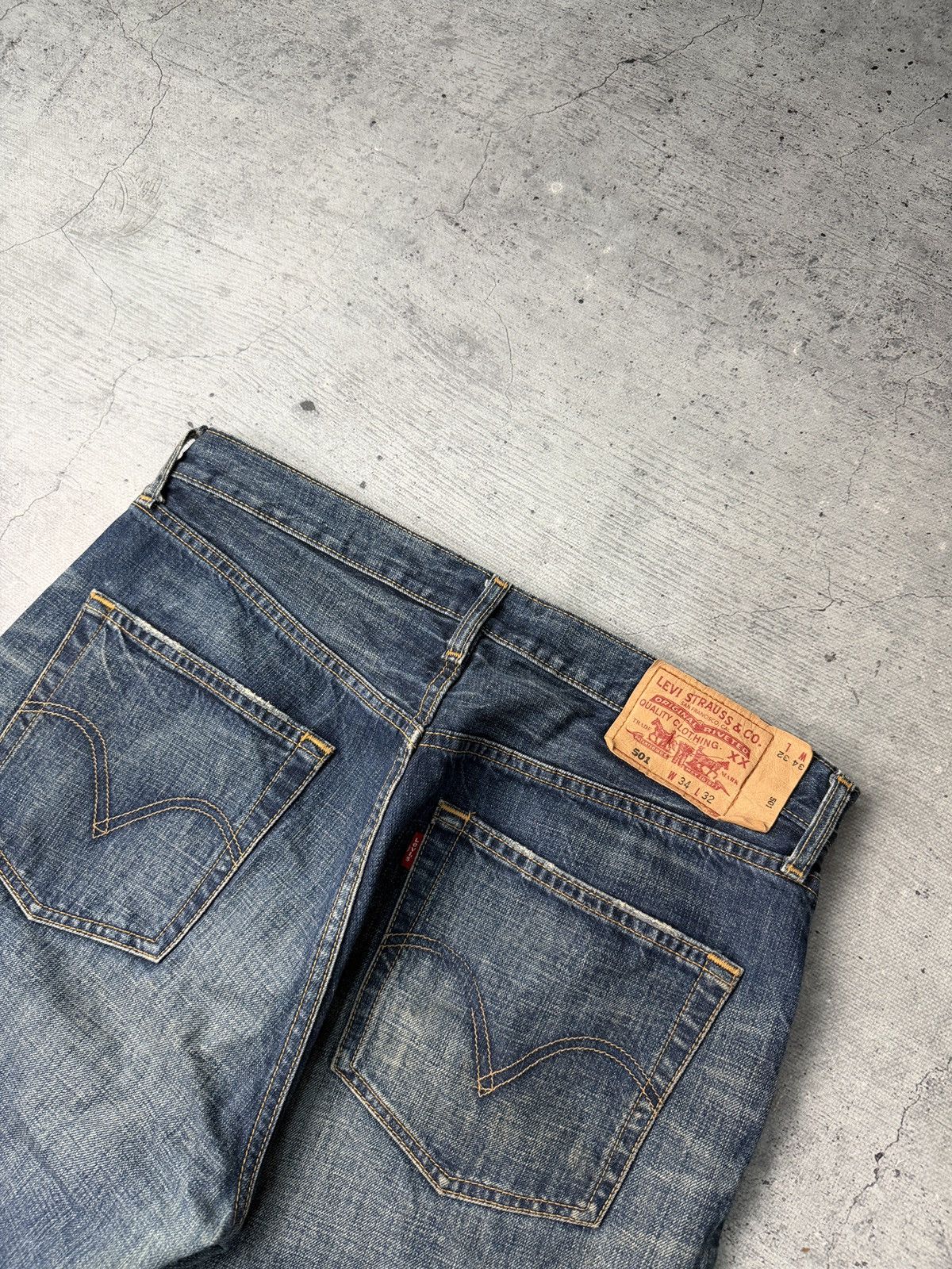 Levi's 🔥Y2K VINTAGE LEVIS 501 DISTRESSED RIPPED DENIM JEANS 00s🔥 Size US 34 / EU 50 - 4 Thumbnail