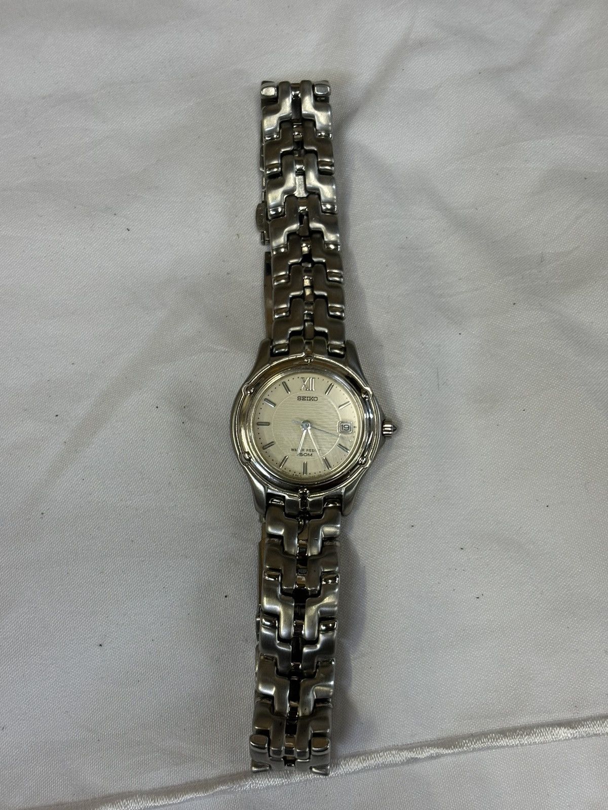 Seiko Seiko 7N82-0599 5 Bar Silver Tone Womens Watch! New battery! Size ONE SIZE - 8 Thumbnail
