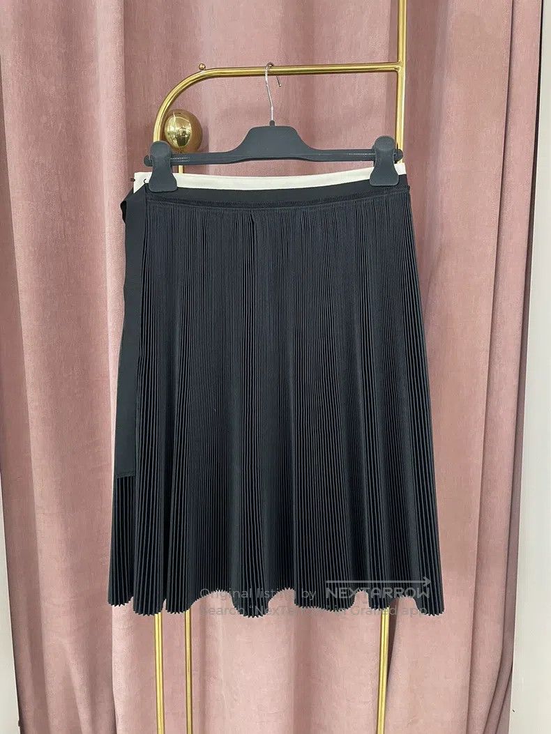 Jil Sander Jil Sander size 34 Black Pleated Skirt Size 24" / US 00 / IT 34 - 2 Thumbnail