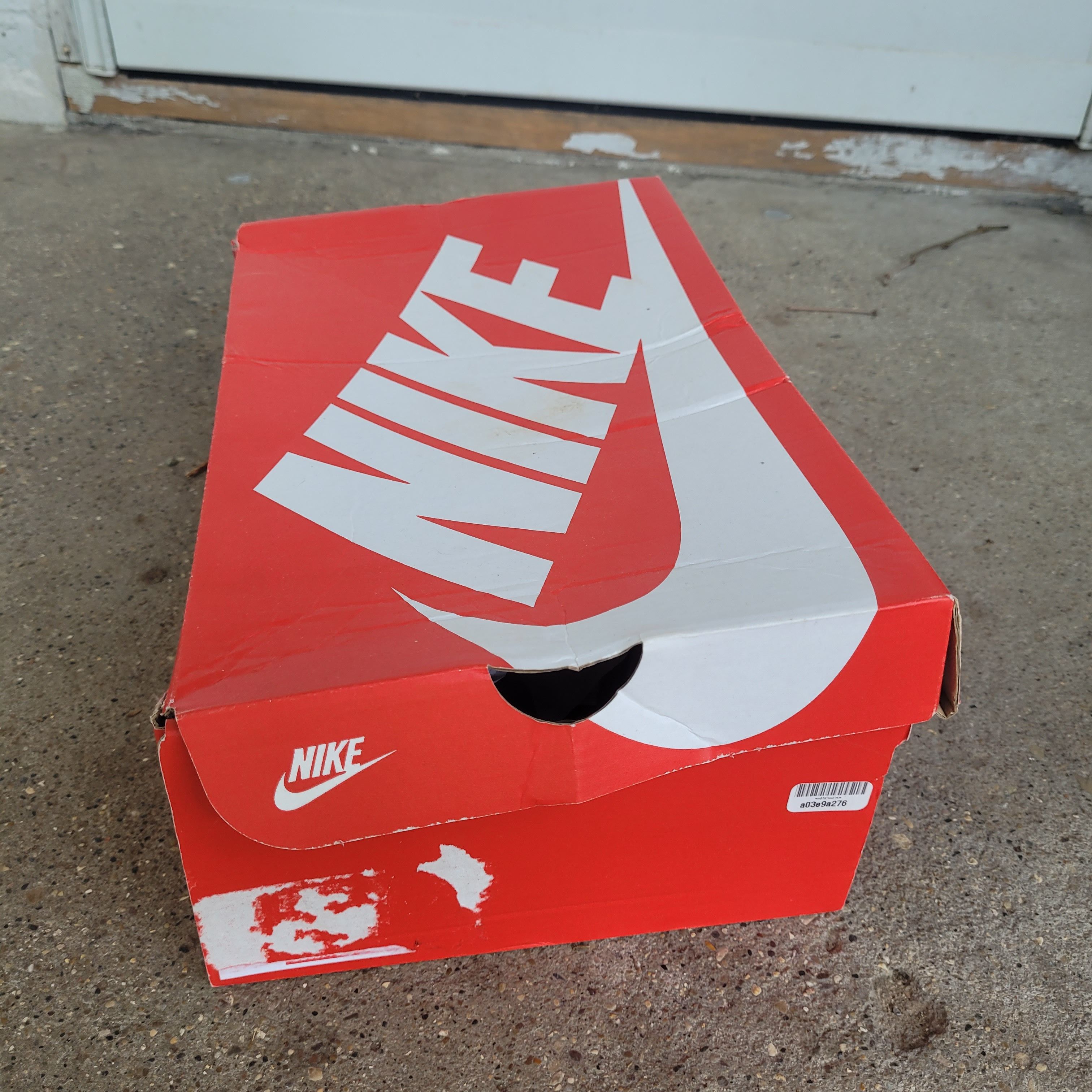 Nike Used Nike Blazer Low White/Red Size US 8 / EU 41 - 1 Thumbnail
