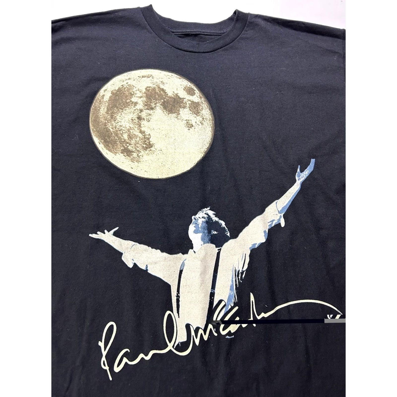 Hard Rock Cafe VINTAGE Paul McCartney Hard Rock Cafe Artist Spotlight Moon WHY HUNGER 2010 Medium Black Tee Unisex Adults Size US M / EU 48-50 / 2 - 3 Thumbnail