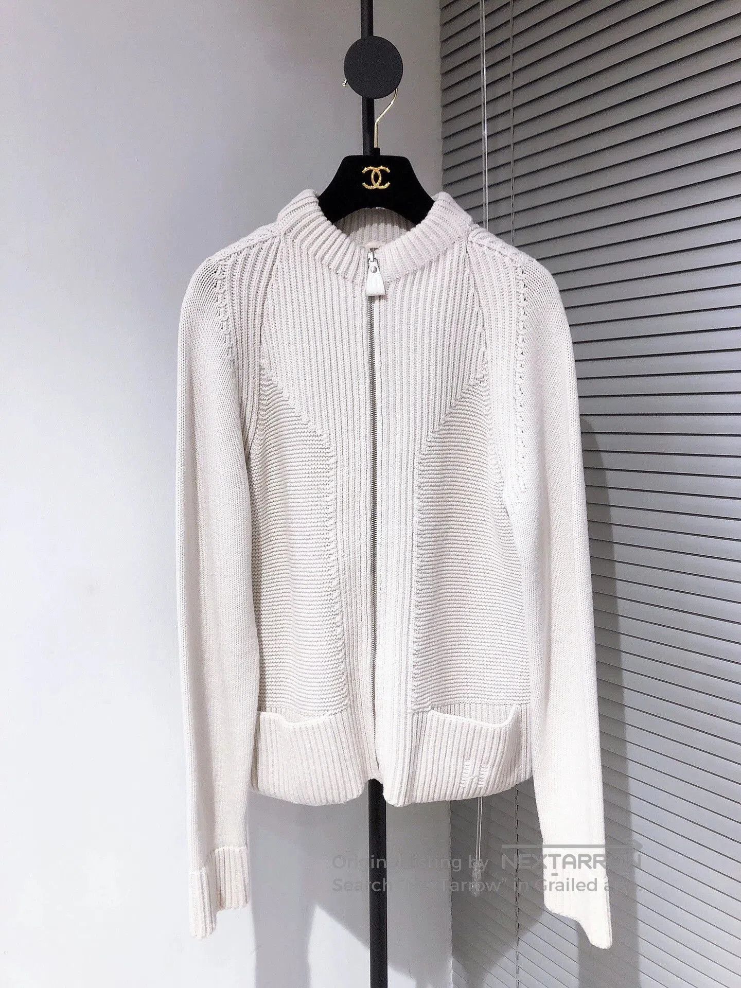 Hermes Hermes Beige Wool Cashmere Cardigan. Size US M / EU 48-50 / 2 - 1 Thumbnail