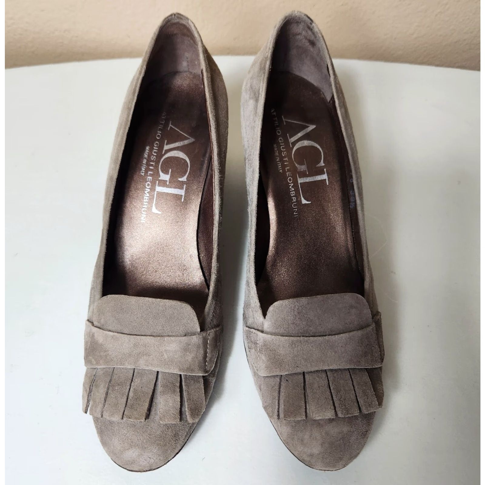 AGL AGL Attilio Giusti Leombruni Tan Fringe/Kiltie Suede Loafer Pumps - Size 39.5/9 Womens Pump Block Heel Mid 2" Tan Suede Size US 9 / IT 39 - 3 Thumbnail