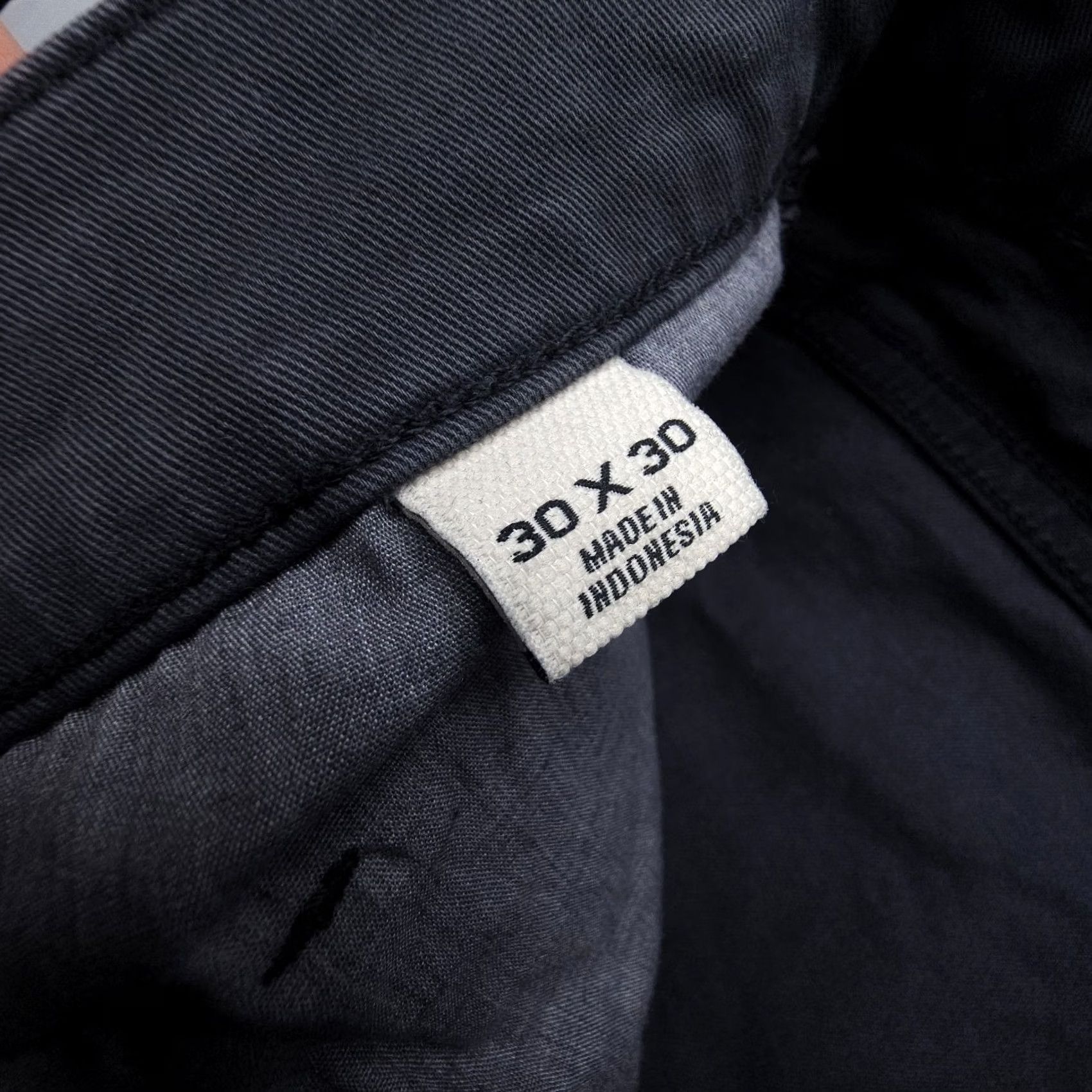 Flint And Tinder Flint and Tinder 365 Chino Pants Mens 30x30 Gray Twill Regular Straight Tapered Travel Business Casual Pants Mens Size US 30 / EU 46 - 3 Thumbnail