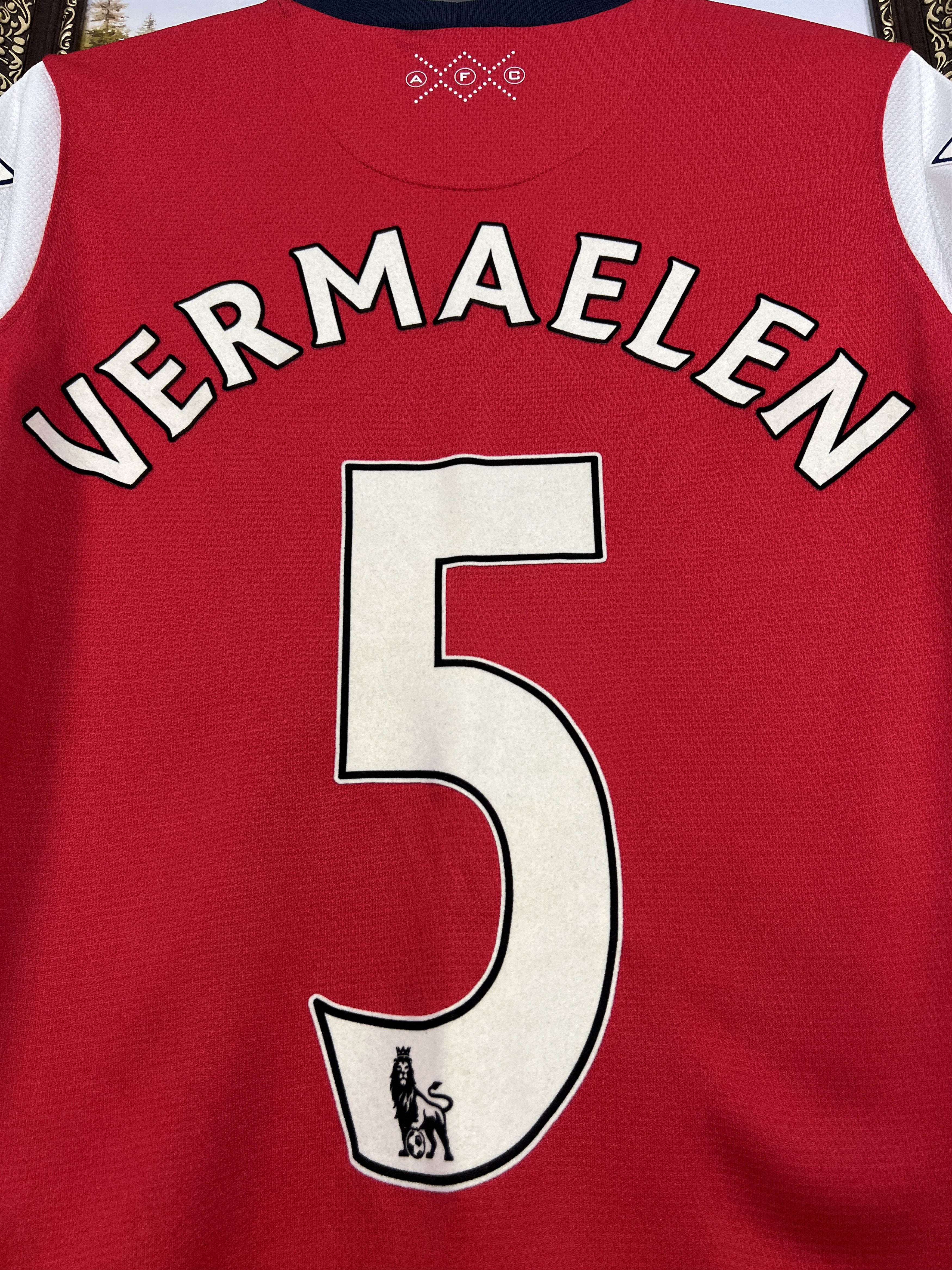 Nike Arsenal Home football shirt 2012 #5 Vermaelen Nike Boys 12 Size US XS / EU 42 / 0 - 15 Thumbnail