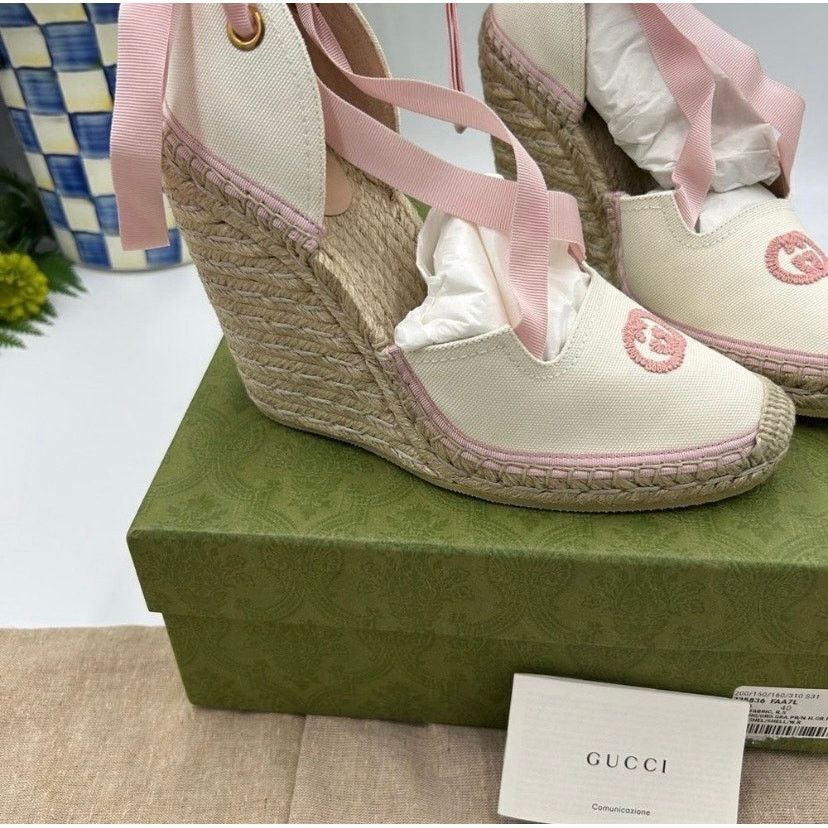 Gucci Women’s Gucci canvas GG wedge espadrilles size 40 Size US 10 / IT 40 - 2 Thumbnail