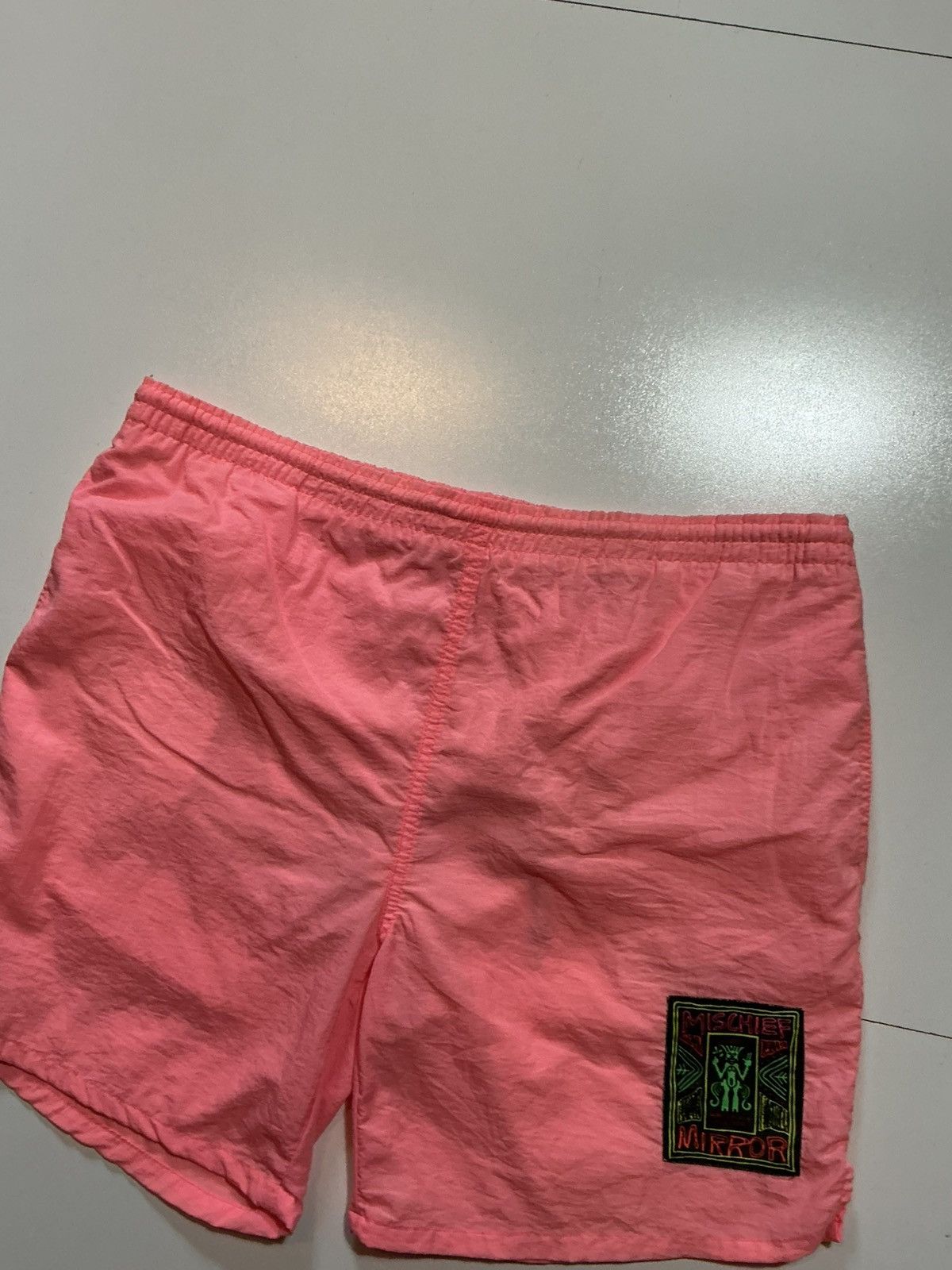Vintage Vintage 80s Mischief Mirror Pink 6.5" Inseam Surf Shorts Size US 38 / EU 54 - 4 Thumbnail