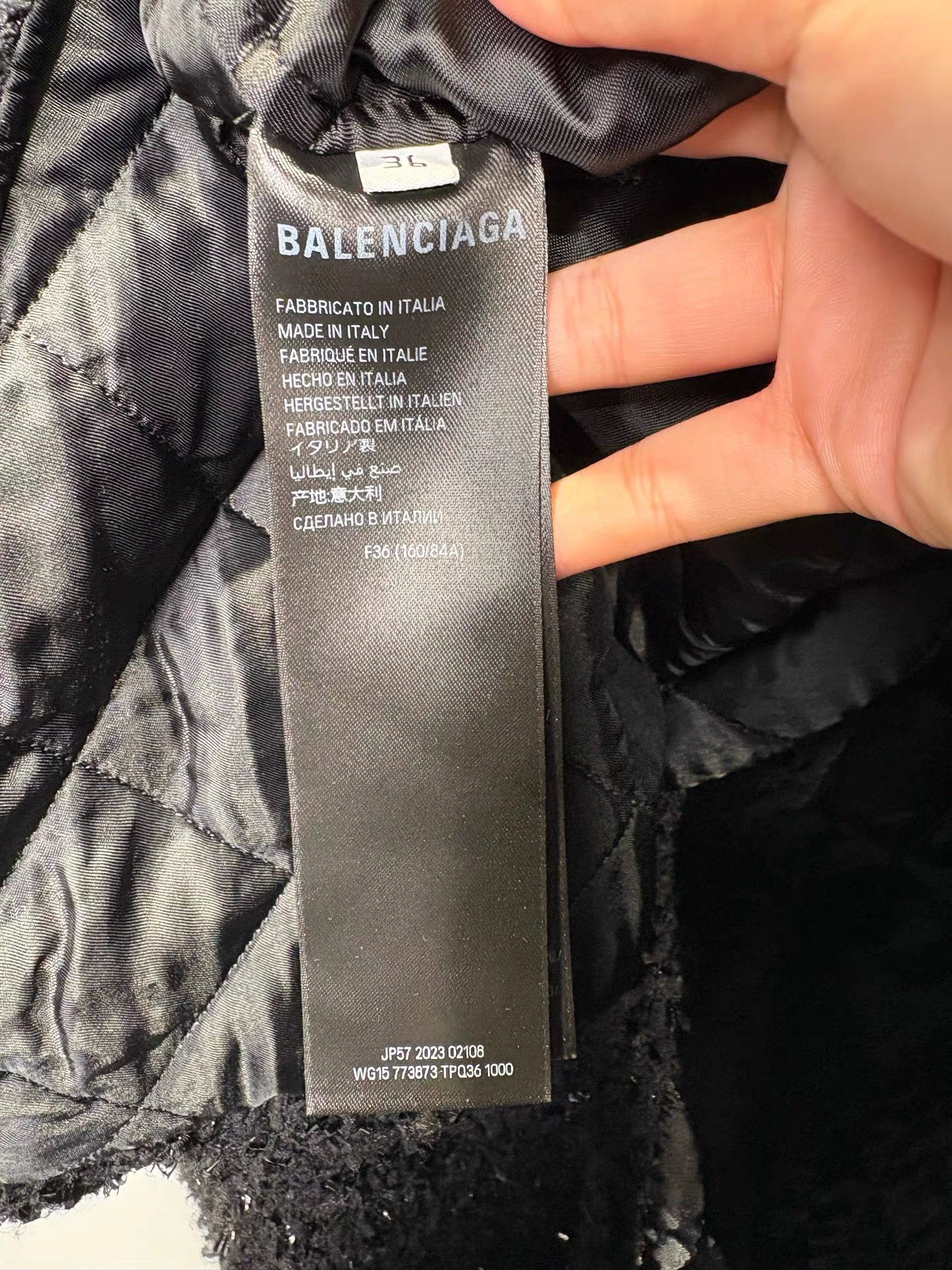 Balenciaga Balenciaga Runway Sequined Quilted Shirt Jacket K36 Size XS / US 0-2 / IT 36-38 - 4 Thumbnail