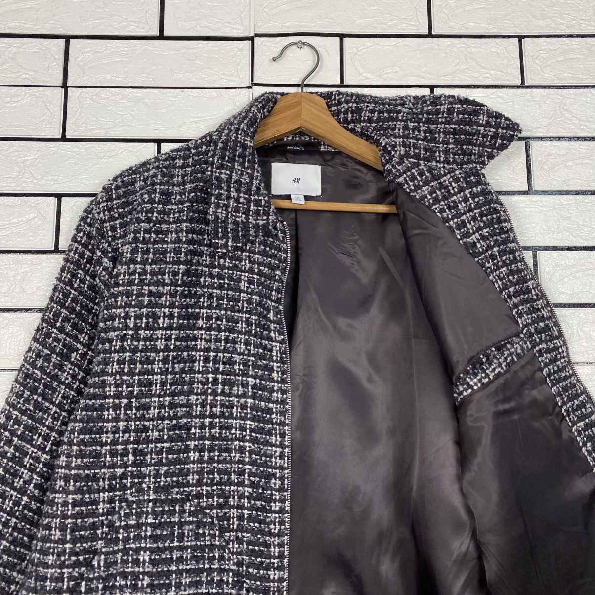 Japanese Brand Vintage Bomber Jacket Knit Design H&M Wool Issey Miyake Size US L / EU 52-54 / 3 - 13 Thumbnail