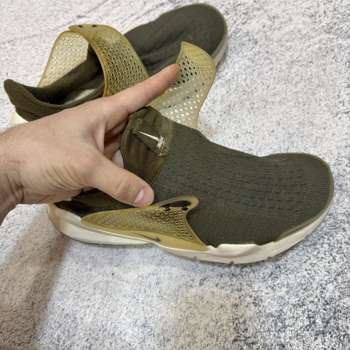 Fragment Design × Nike Nike x Fragment Design Sock Dart SP Dark Loden US9 UK8 Size US 9 / EU 42 - 14 Thumbnail