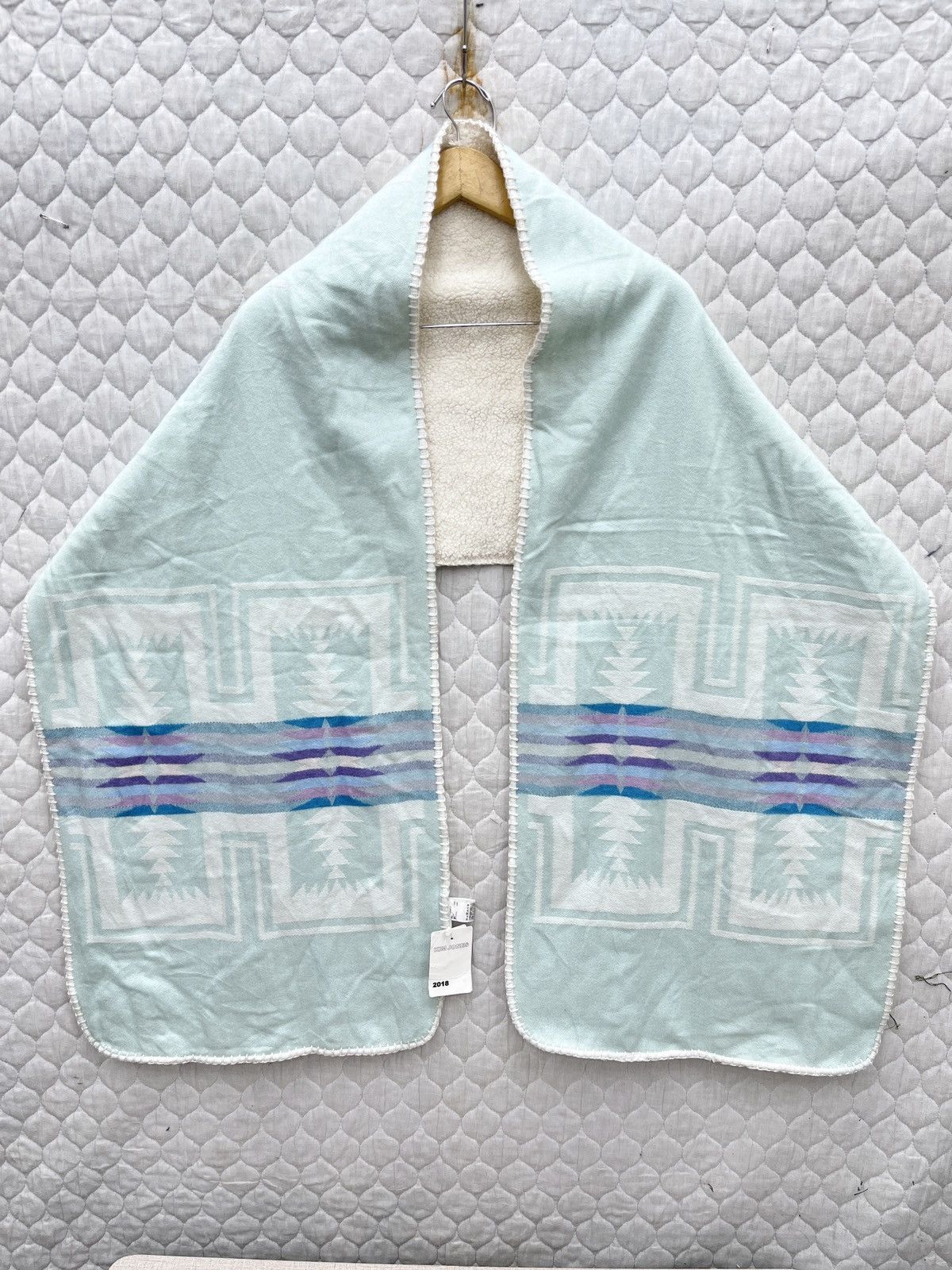 GU × Kim Jones 🔥🔥🔥STEALS KIM JONES NATIVE SCARF/MUFLER Size ONE SIZE - 1 Thumbnail