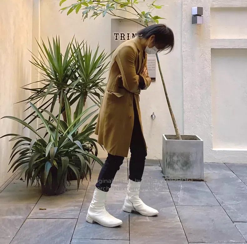 Takahiromiyashita The Soloist. Takahiromiyashita The Soloist. Camel wool coat Size US S / EU 44-46 / 1 - 7 Thumbnail
