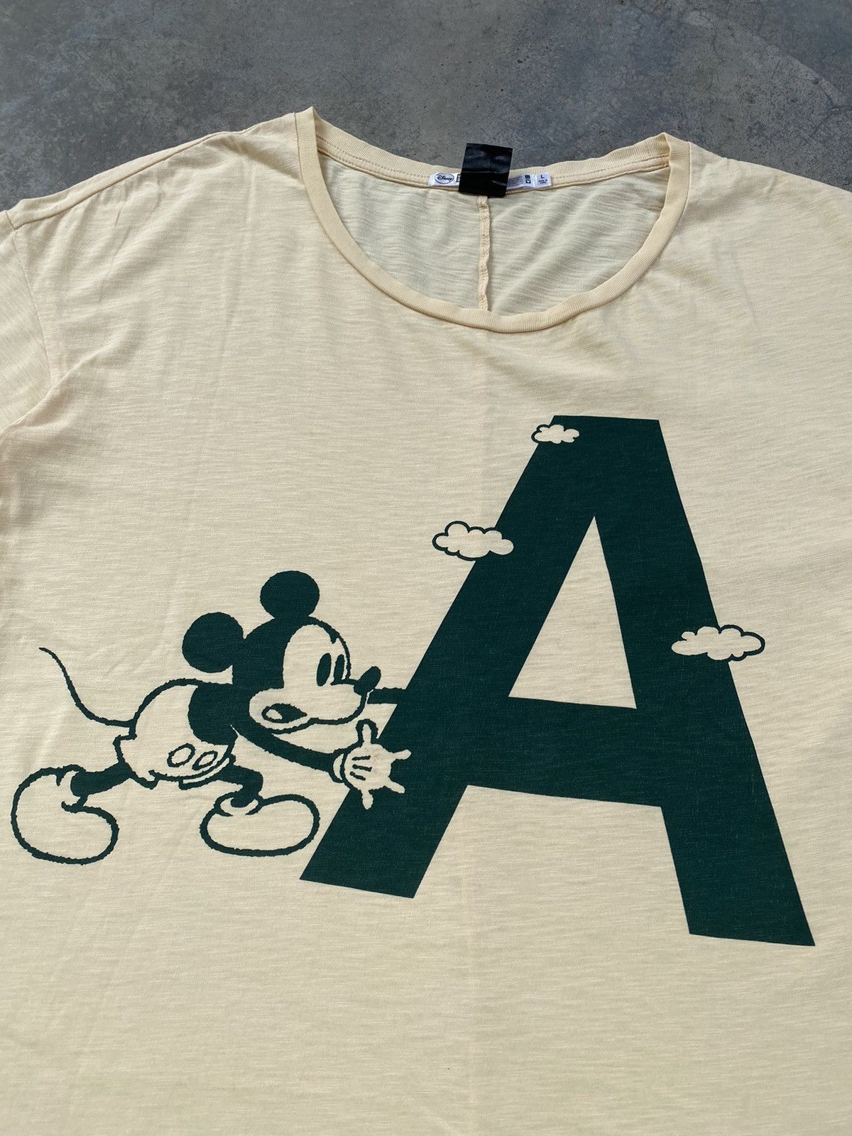 Undercover × Uniqlo Undercover Uniqlo Disney Mickey Mouse Tees Size US L / EU 52-54 / 3 - 3 Thumbnail