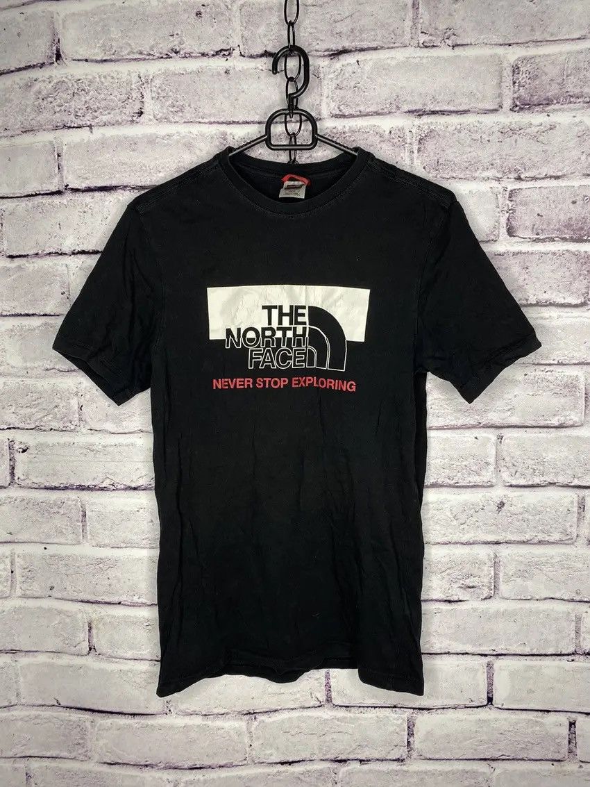 The North Face MENS vintage STREETWEAR The North Face T-Shirt Size XS / US 0-2 / IT 36-38 - 1 Thumbnail