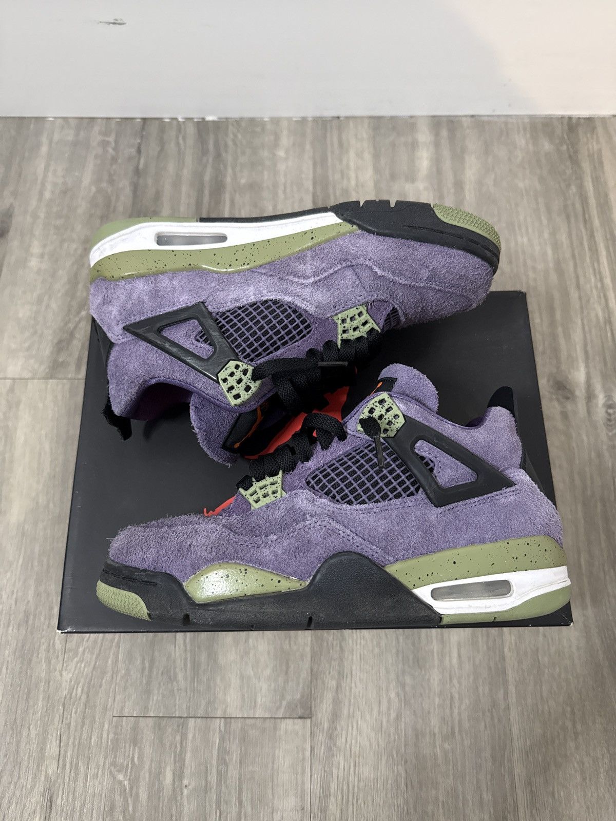 Jordan Brand Jordan Retro 4 ‘Canyon Purple’ Size US 7 / IT 37 - 1 Thumbnail
