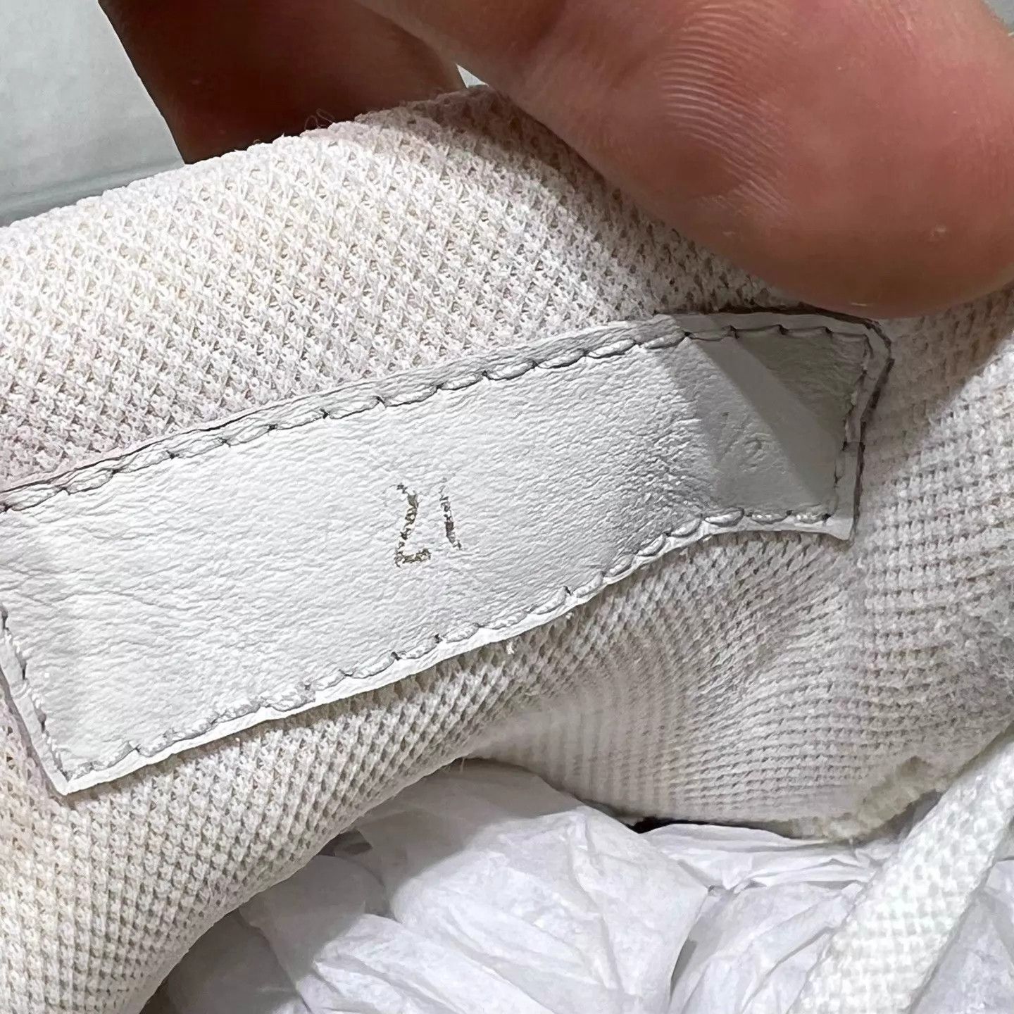 Louis Vuitton LV Trainer Silver Foil UK5.5 (39.5) YH25879 Size US 6.5 / EU 39-40 - 8 Thumbnail
