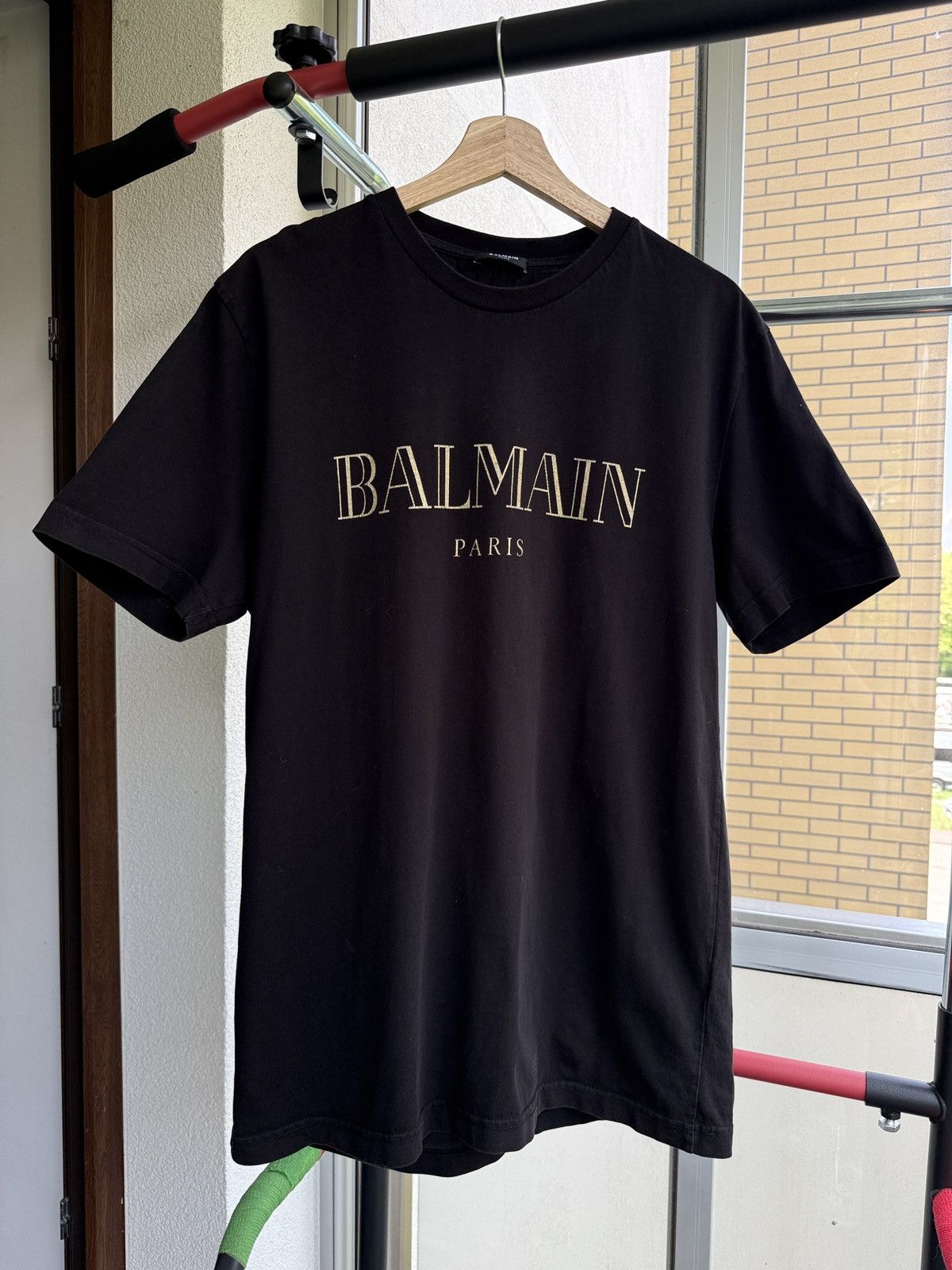 Balmain Balmain Paris Gold Logo T Shirt Size US XL / EU 56 / 4 - 1 Thumbnail