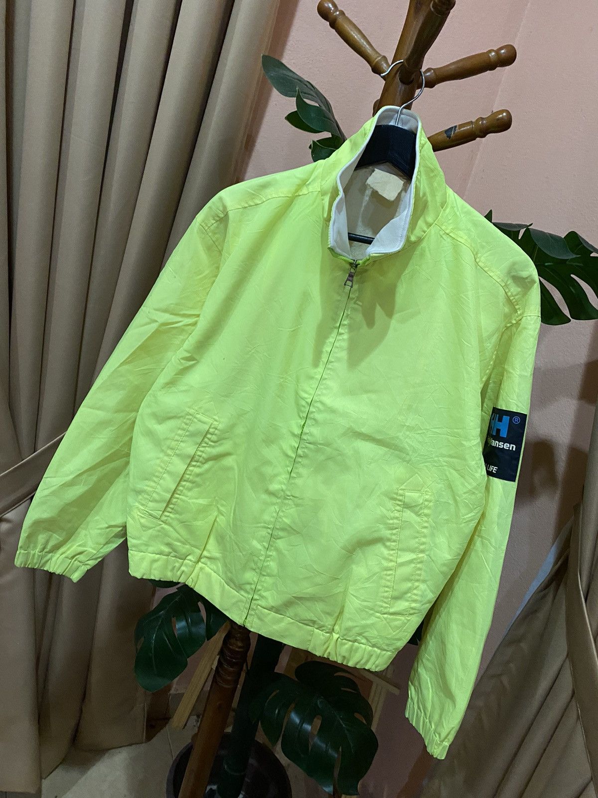 Helly Hansen Vintage Helly Hansen Neon Yellow Windbreaker Jacket Size US M / EU 48-50 / 2 - 2 Thumbnail