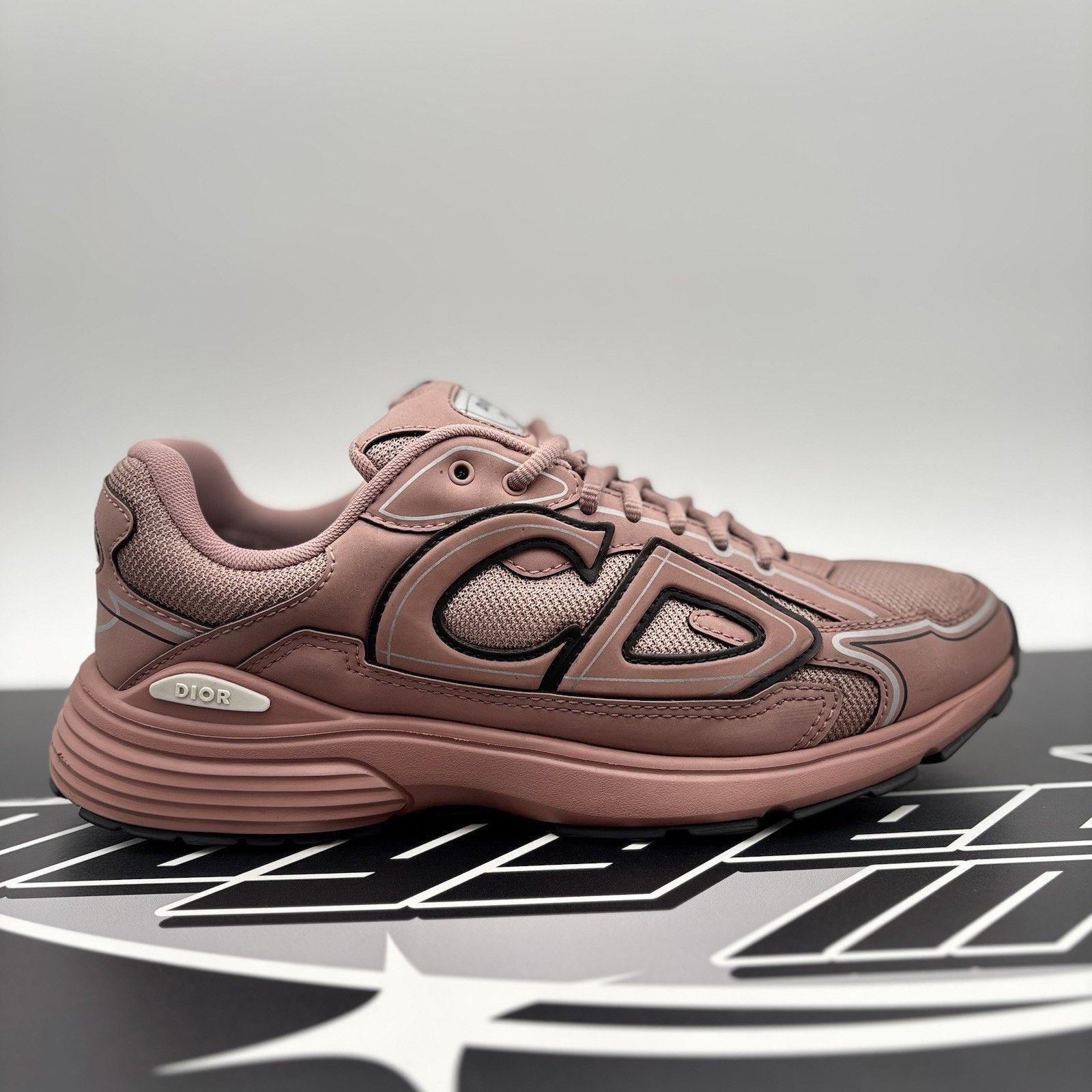 Dior Dior B30 Reflective Sneaker ' Rust Pink ' | GOOD CONDITION! Size US 11 / EU 44 - 2 Thumbnail