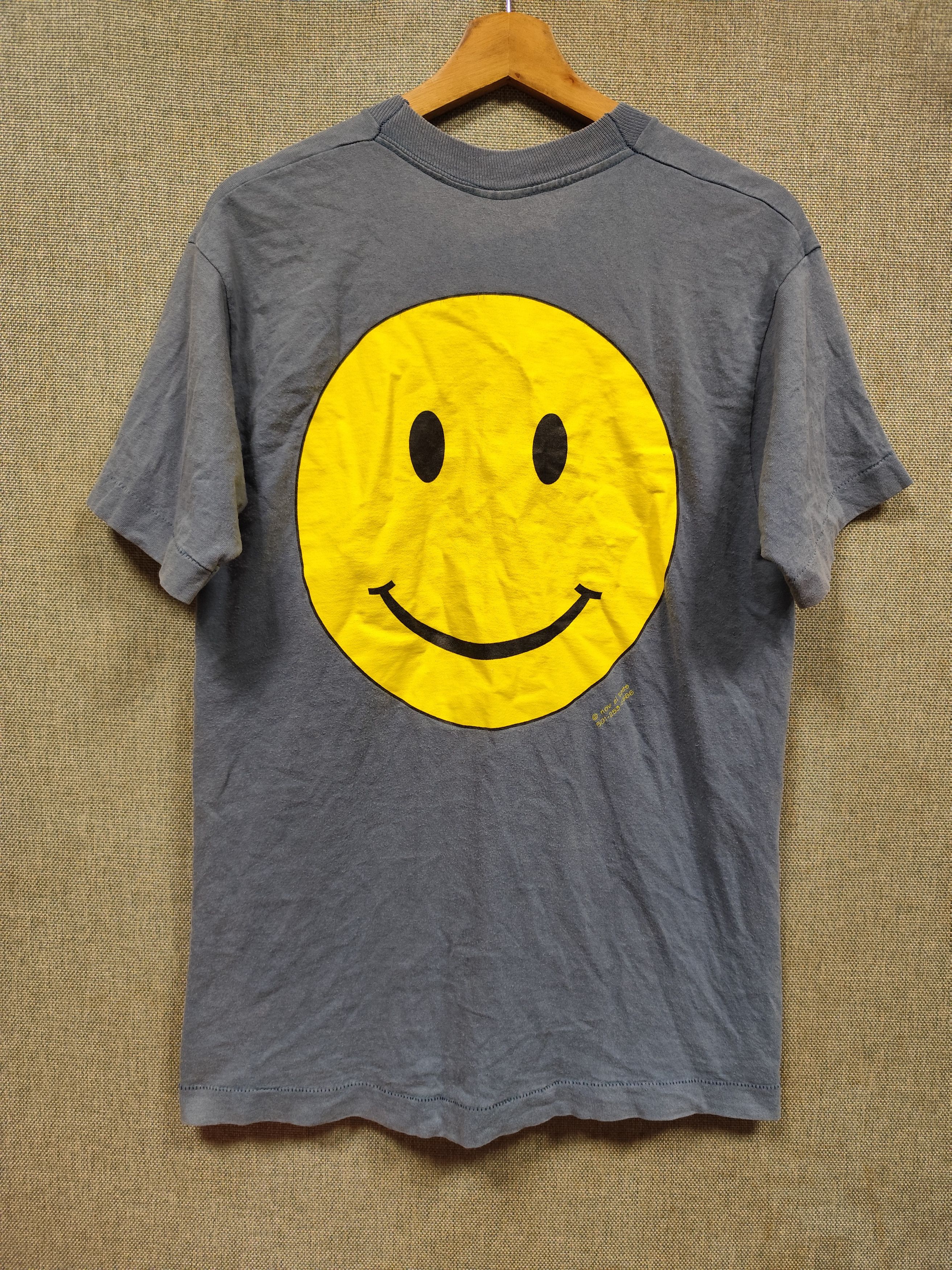 Fruit Of The Loom vintage 90s t shirt smiley face Size US M / EU 48-50 / 2 - 1 Thumbnail