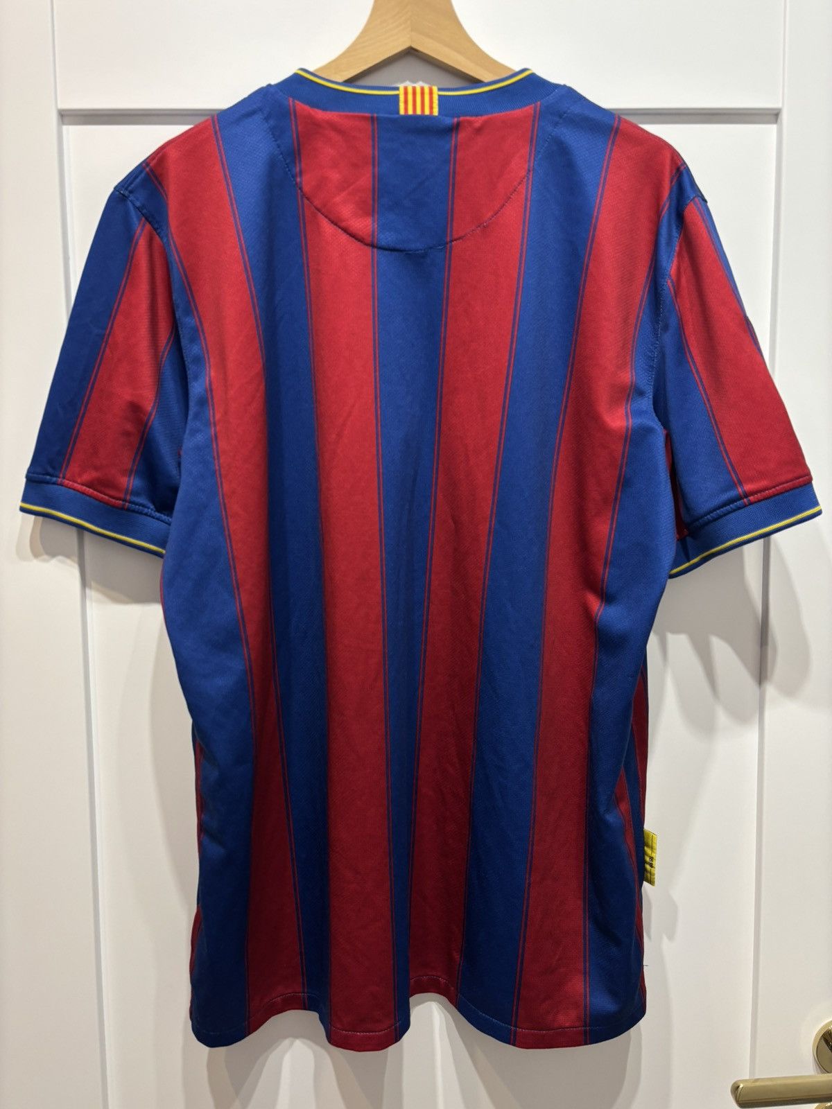 Nike Nike FC Barcelona Home 09/10 r L football Soccer Size US L / EU 52-54 / 3 - 5 Thumbnail