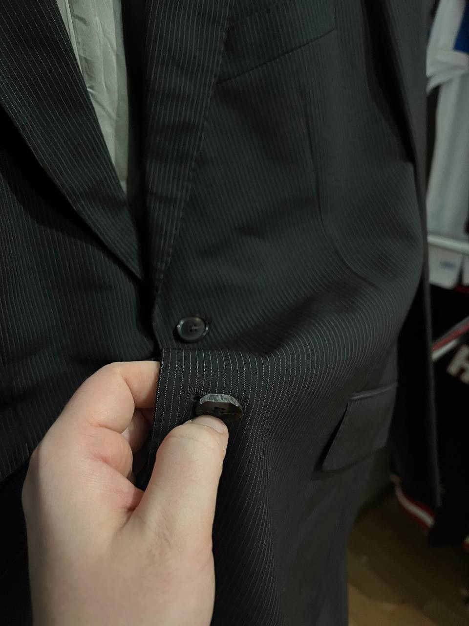 Hugo Boss VINTAGE HUGO BOSS STRIPED BLACK SOLID BRUTAL MENS SUIT SZ 52 Size 52R - 6 Thumbnail
