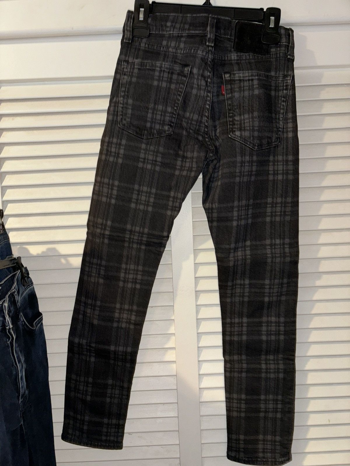 Levi's × Levi's Made & Crafted Levi’s 510 28 x 29 black grey plaid worn once Size US 28 / EU 44 - 2 Thumbnail