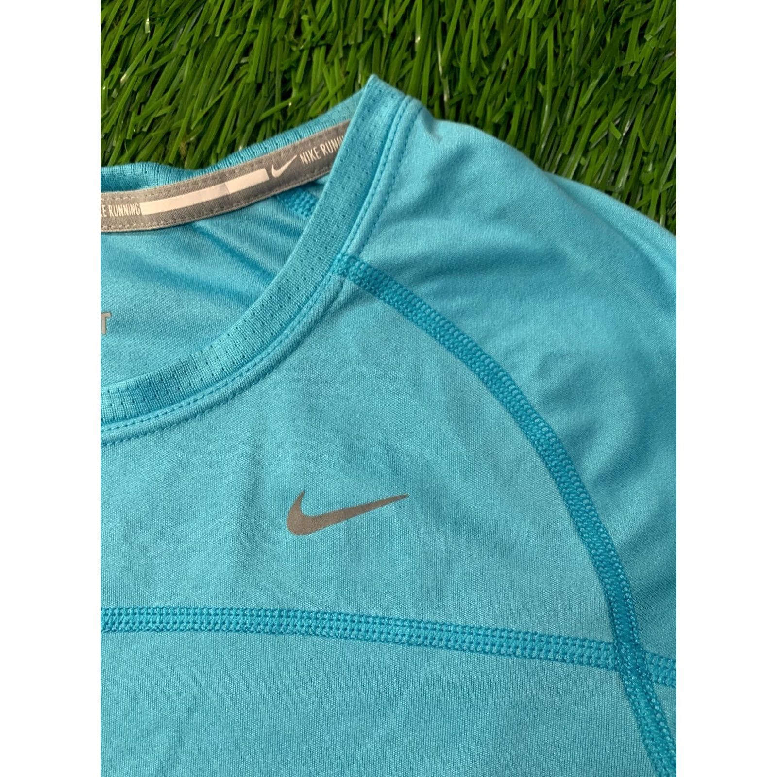 Nike Nike Dri-FIT Running Shirt Women Small Blue Jersey 2014 Training Shirt Nike Dri-FIT Running Shirt Women Small Blue Jersey 2014 Training Shirt Size S / US 4 / IT 40 - 3 Thumbnail