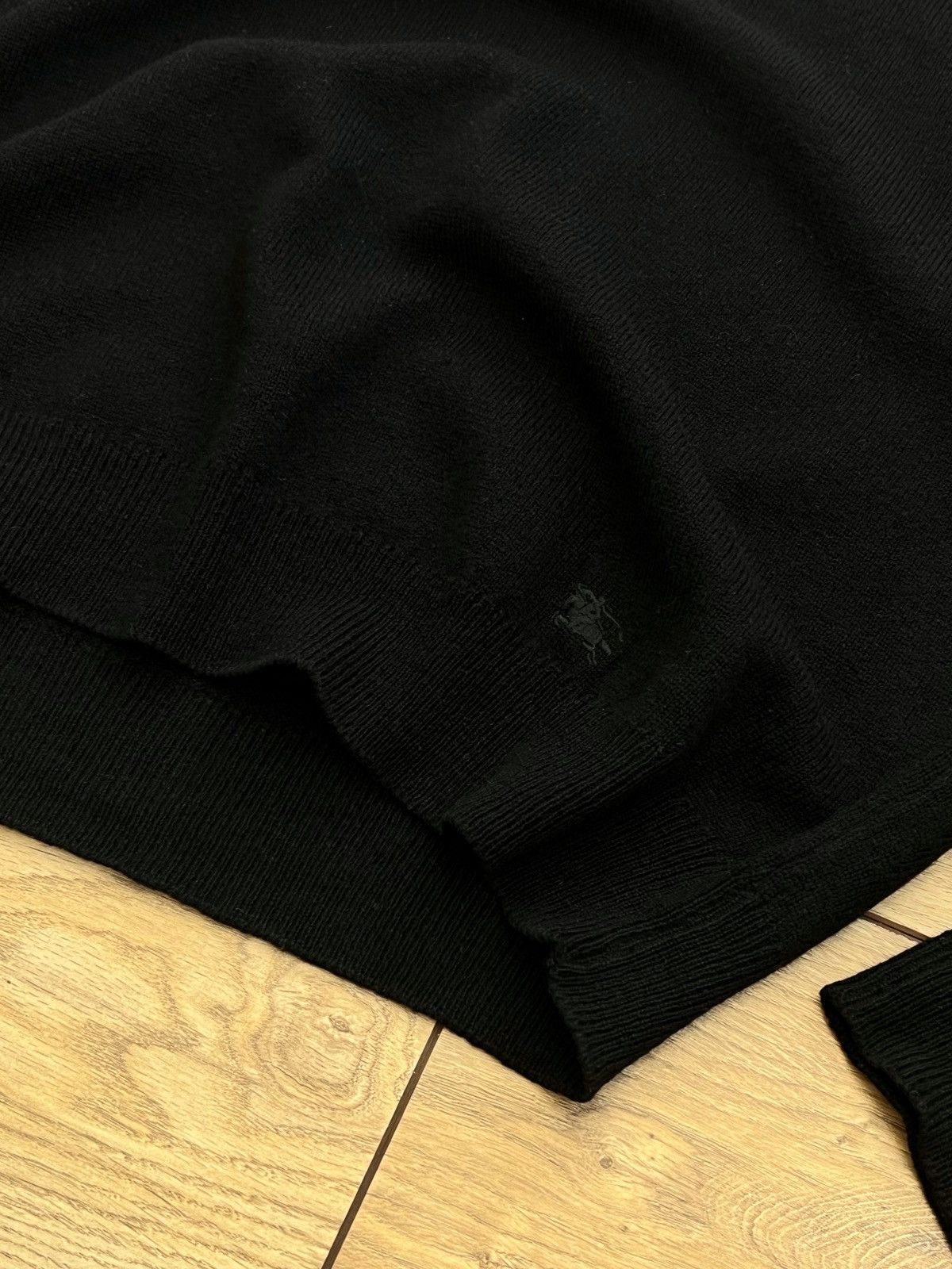 Burberry Vintage Burberry’s V-Neck Wool Sweater Size US XL / EU 56 / 4 - 2 Thumbnail