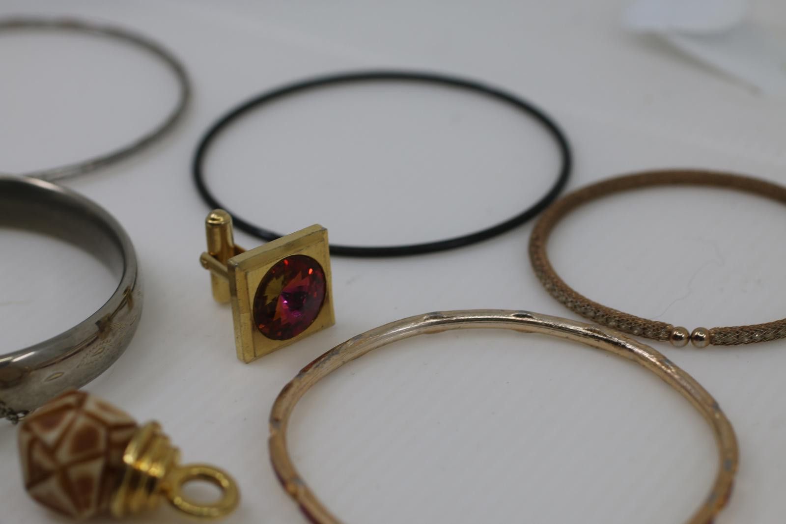 The Unbranded Brand Vintage Jewelry Lot Bracelets, Pendants & Necklace Mixed Size ONE SIZE - 5 Thumbnail