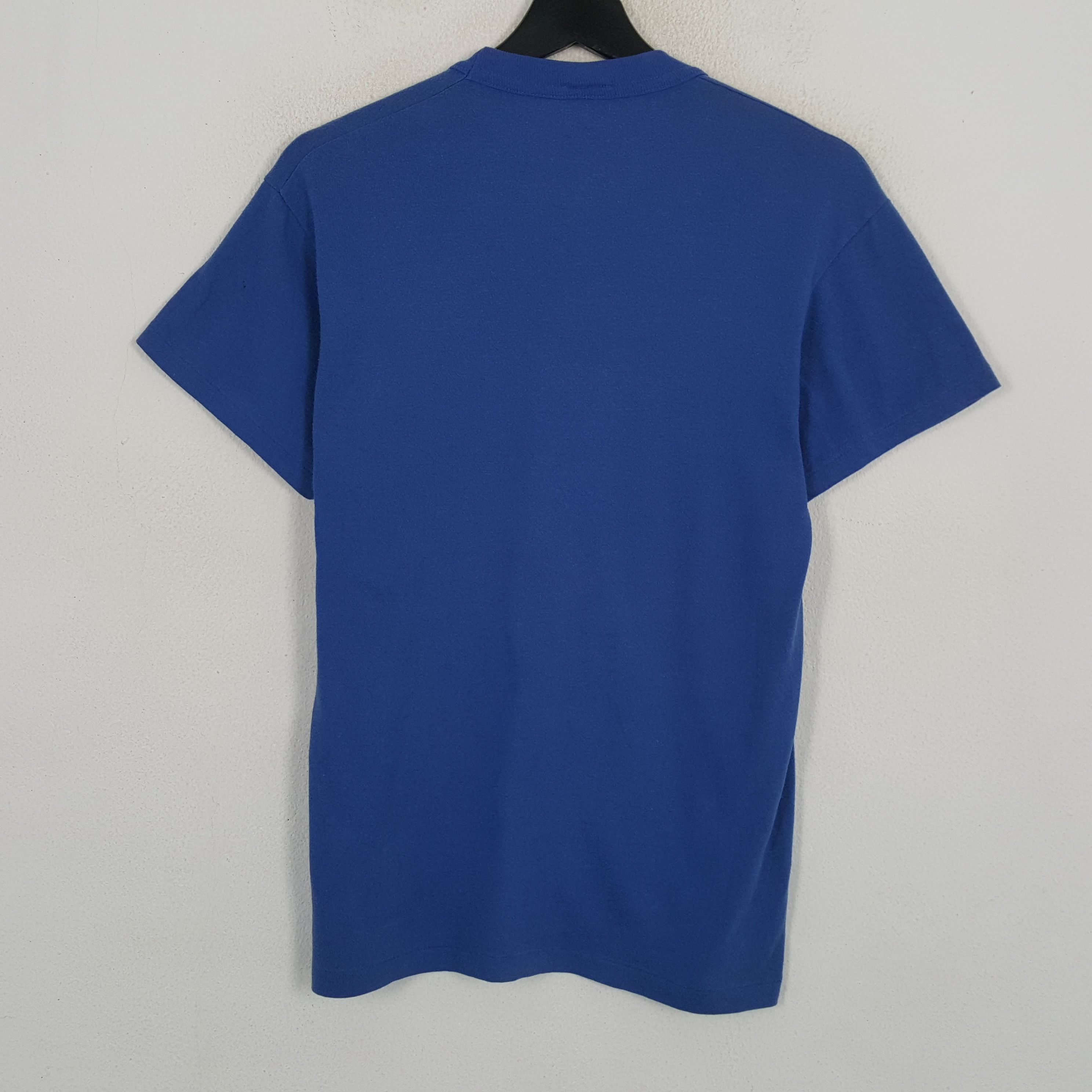 Vintage UNIVERSITY CAMBRIGDE Tshirt Vintage Logo Design Size US M / EU 48-50 / 2 - 3 Thumbnail