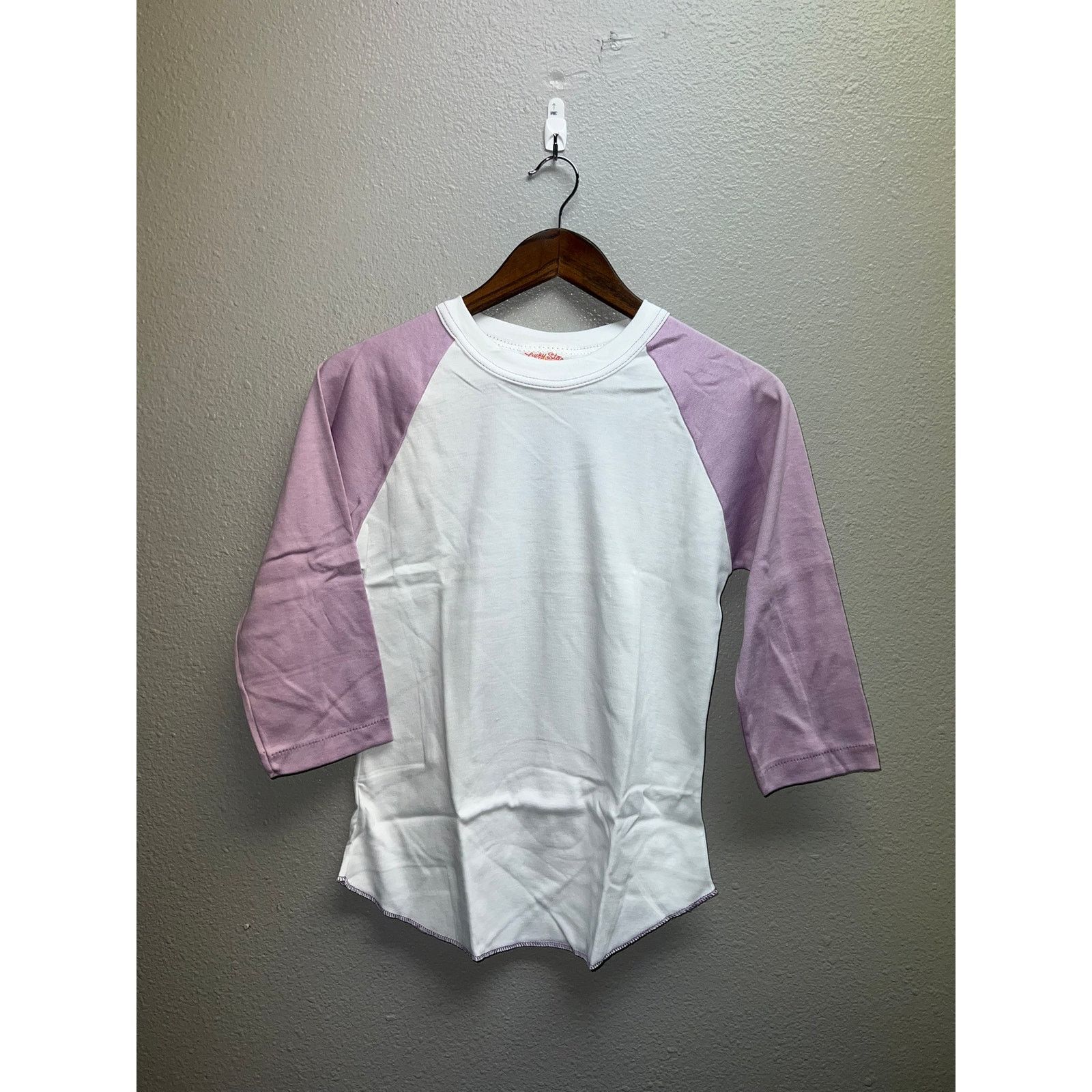 Vintage Women's 80s Vintage Lucky Star White Purple Raglan Shirt M Size M / US 6-8 / IT 42-44 - 1 Thumbnail