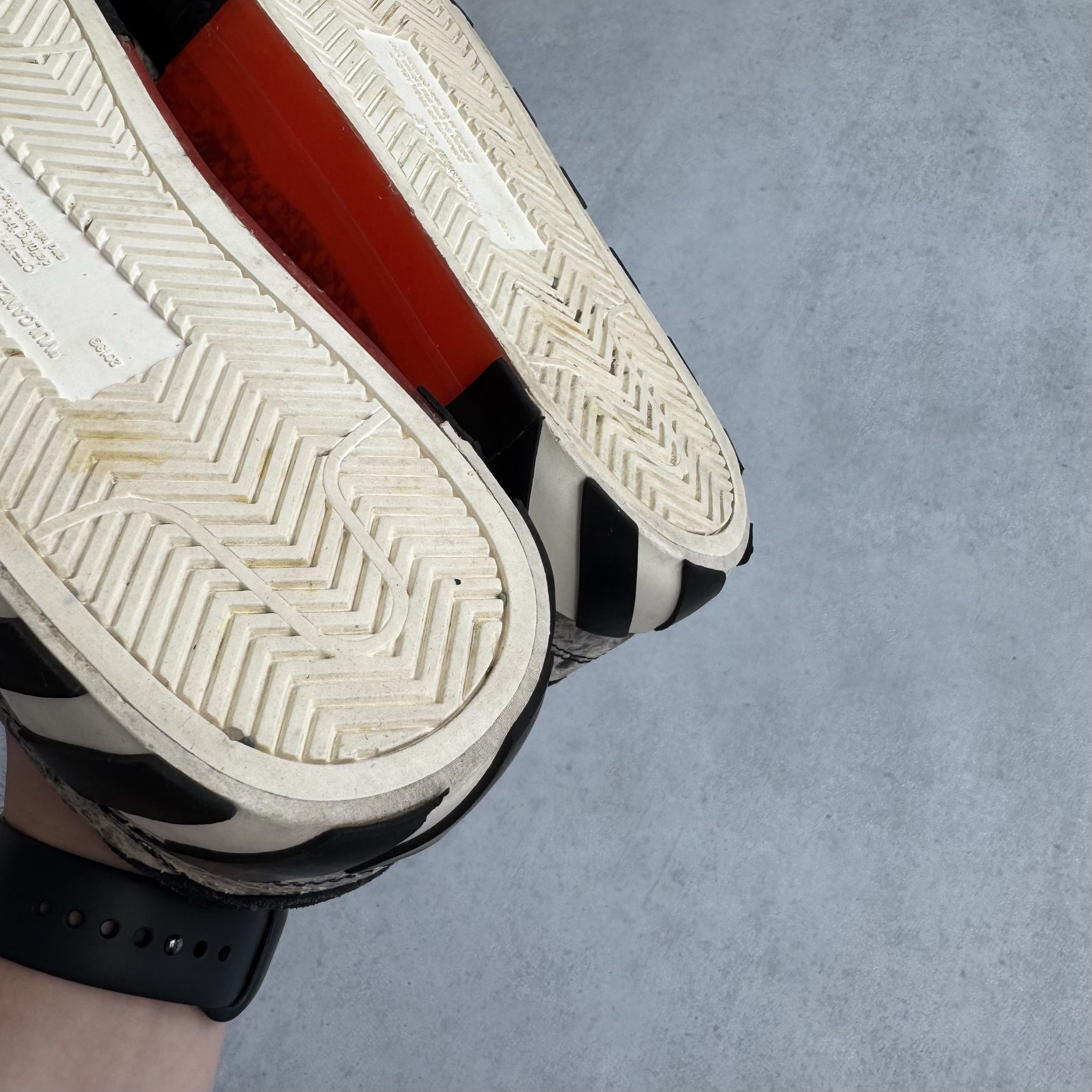 Off-White Off-White c/o Virgil Abloh New Arrow Vulcanized Low Sneakers Size US 9.5 / IT 39.5 - 11 Thumbnail