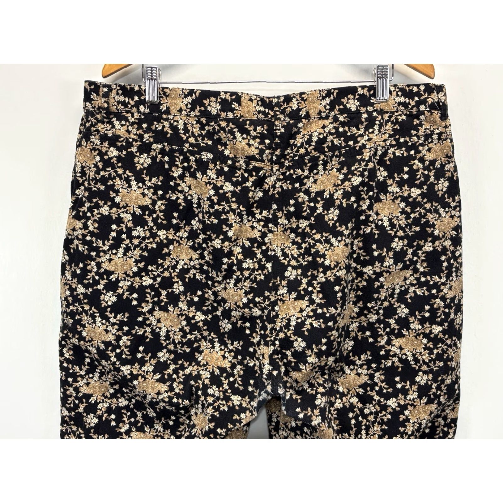 Ralph Lauren VINTAGE Lauren Ralph Lauren Black Floral Cropped Pants 18W Plus Stretch Womens Size 40" / US 18 - 4 Thumbnail