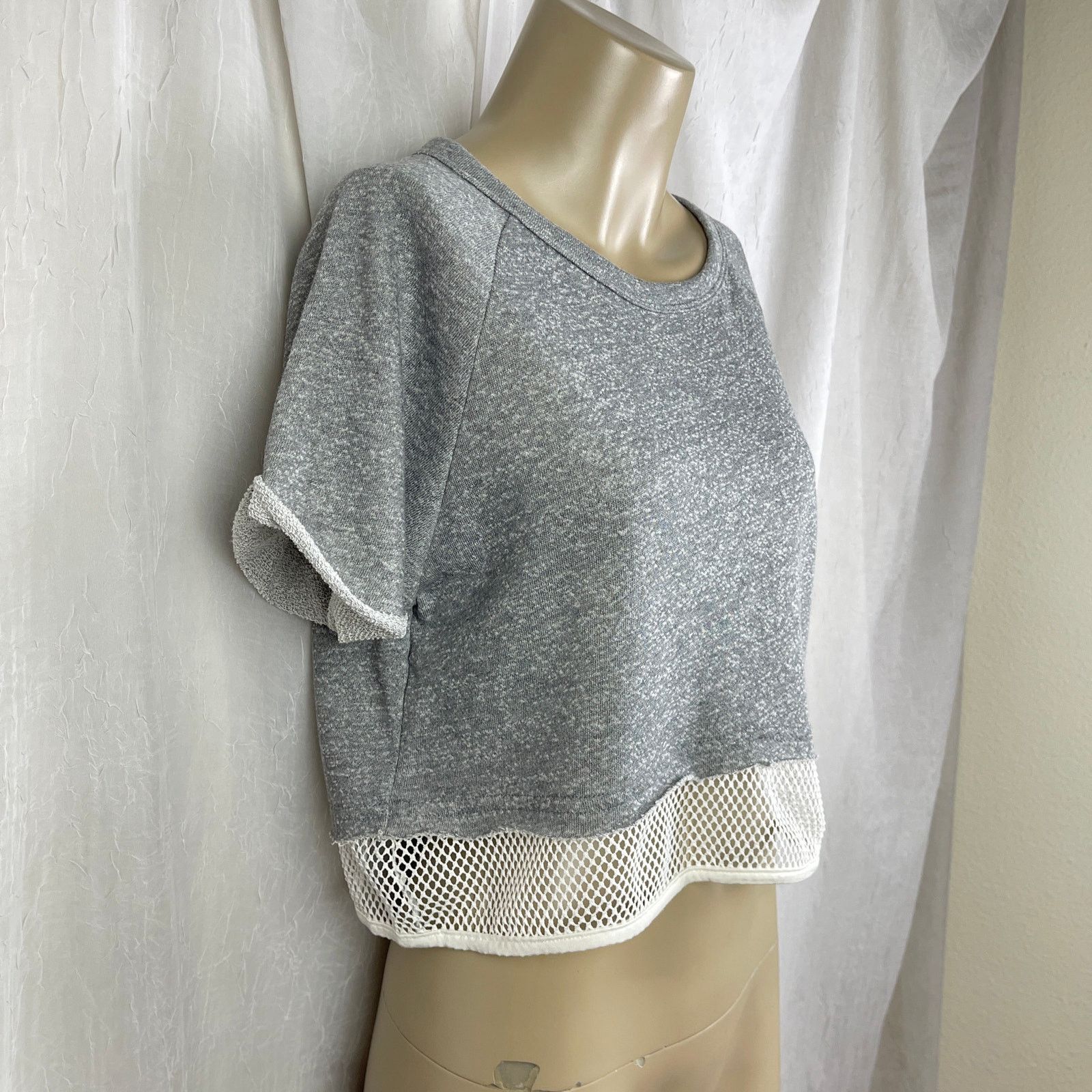Forever 21 Forever 21 Grey Crop Sweatshirt White Mesh Athletic Top NWT Size L / US 10 / IT 46 - 4 Thumbnail
