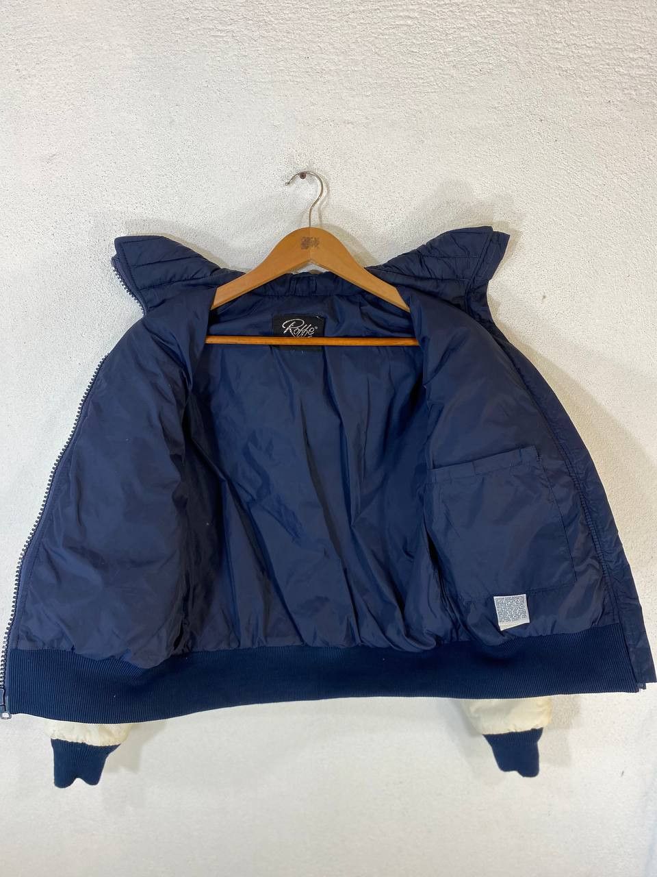 Vintage vintage robbe skiwear puffer jacket nice design Size US M / EU 48-50 / 2 - 7 Thumbnail