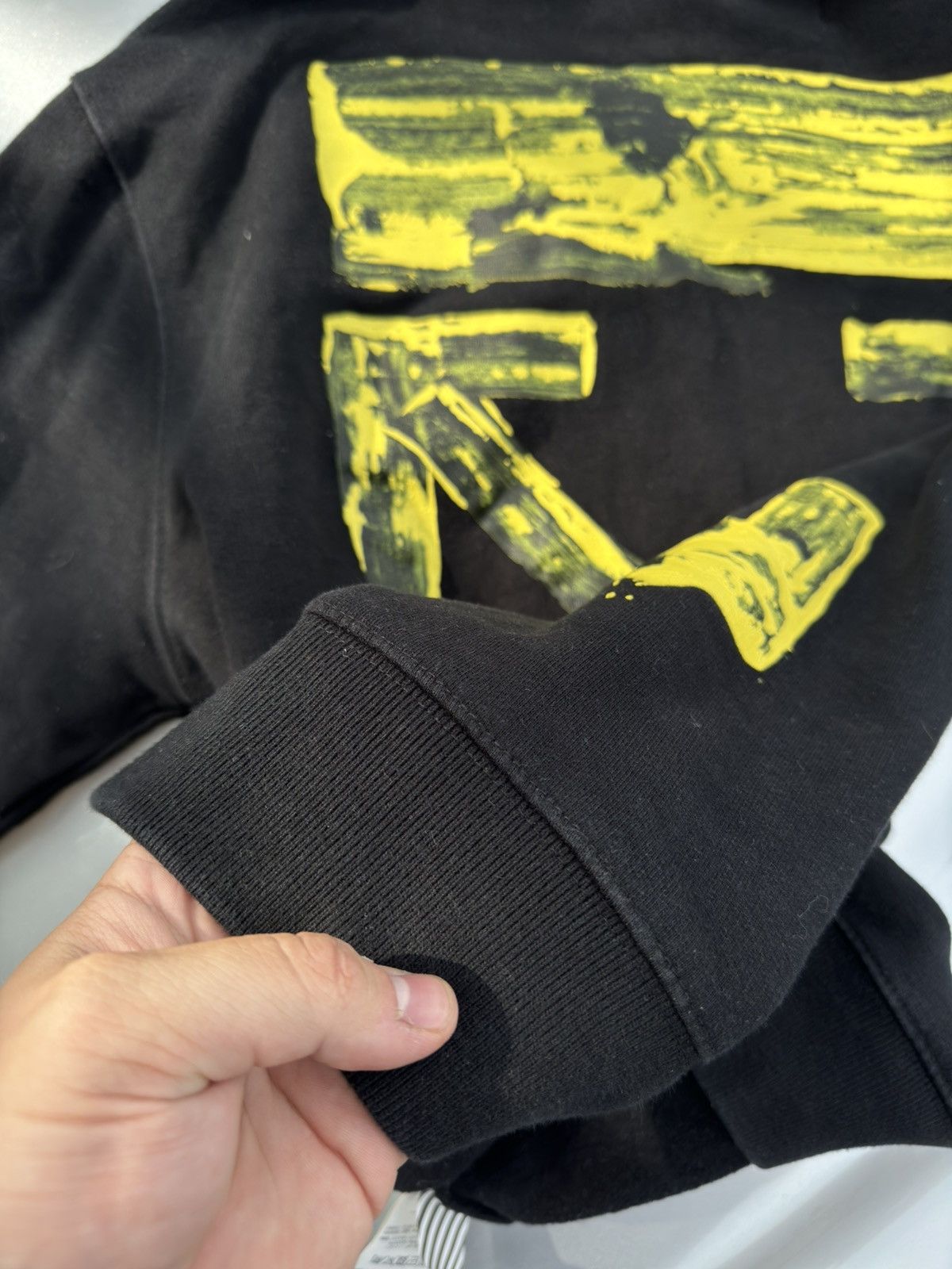 Off-White Off White Yellow Black Acrylic Arrow Logo Sweathsirt Size US L / EU 52-54 / 3 - 11 Thumbnail