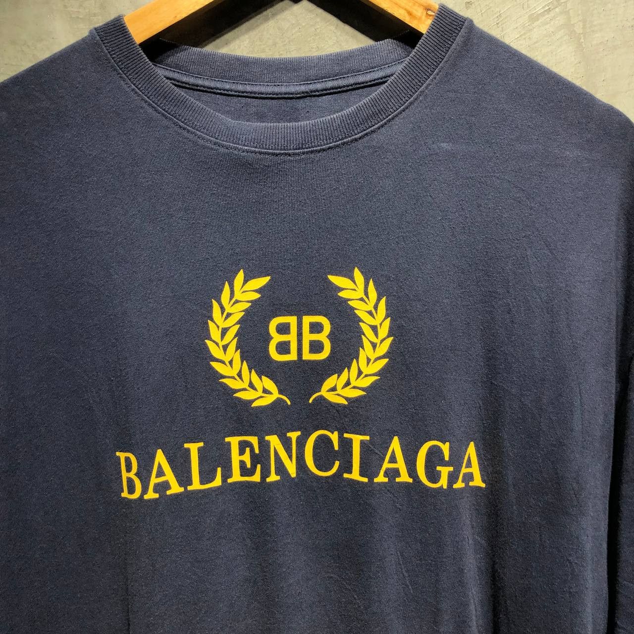 Balenciaga Balenciaga BB Feather tee Size US XL / EU 56 / 4 - 2 Thumbnail